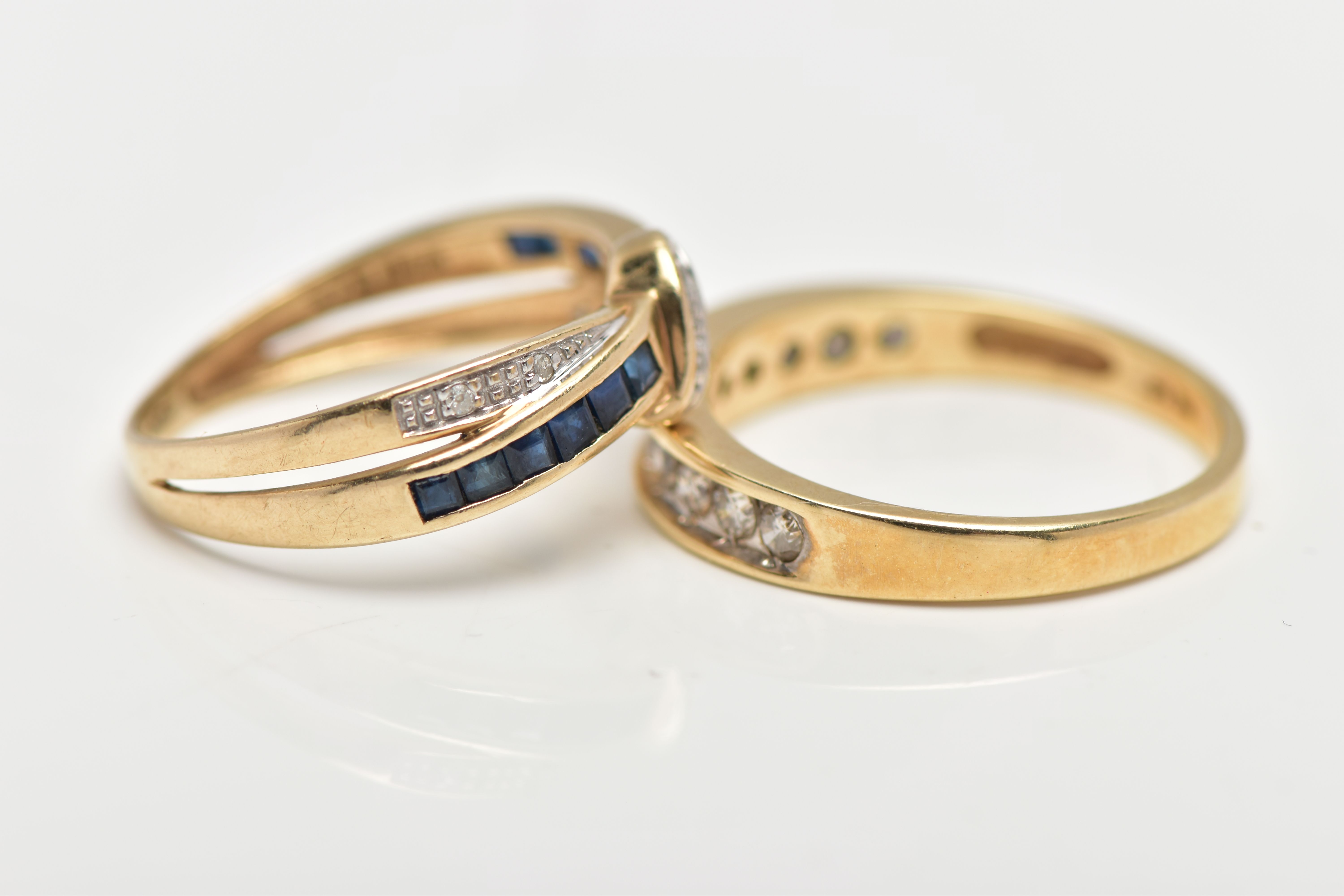 TWO 9CT YELLOW GOLD DIAMOND AND GEMSET RINGS, to include a diamond half eternity ring, set with - Image 4 of 5