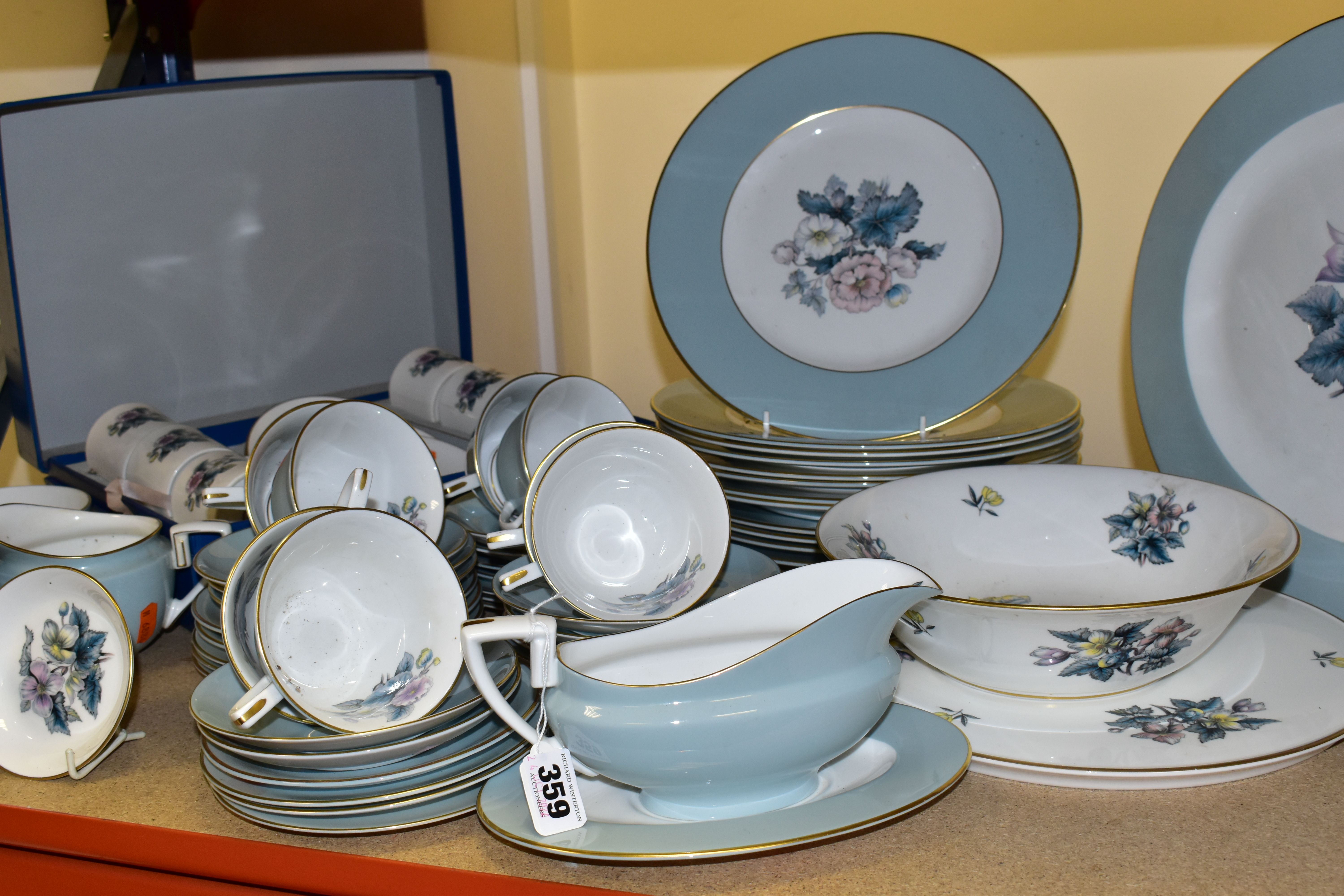 A QUANTITY OF ROYAL WORCESTER 'WOODLAND' PATTERN DINNERWARE AND TEAWARES, comprising a teapot ( - Image 5 of 6