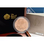 A ROYAL MINT 'QUEENS DIAMOND JUBILEE' GOLD PROOF FIVE POUND COIN, 39.94 grams, 38.61mm, edge