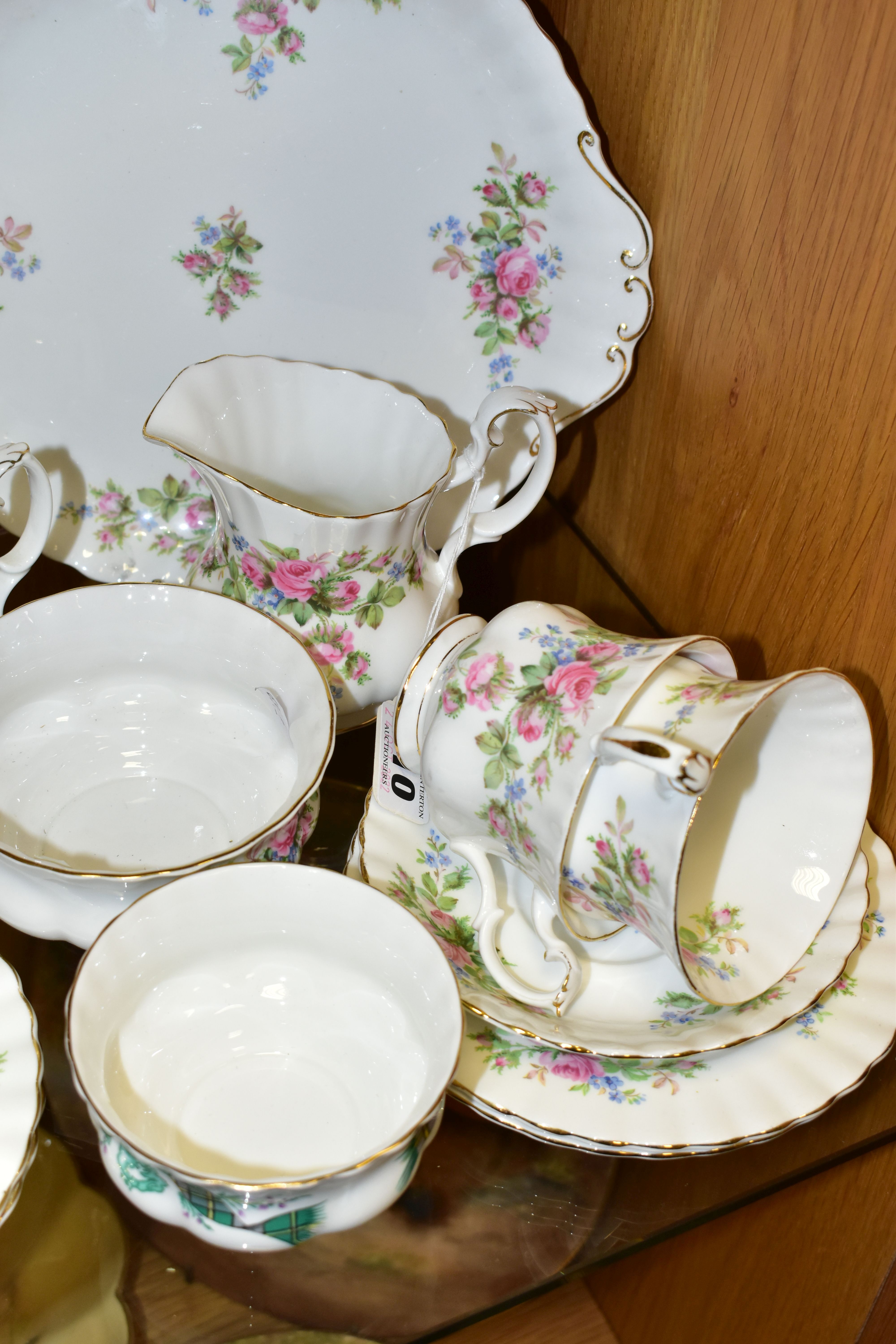 A ROYAL ALBERT 'MOSS ROSE' PATTERN TEA SET TOGETHER WITH A ROYAL ALBERT 'CAPE BRETON ISLAND' PATTERN - Image 2 of 5