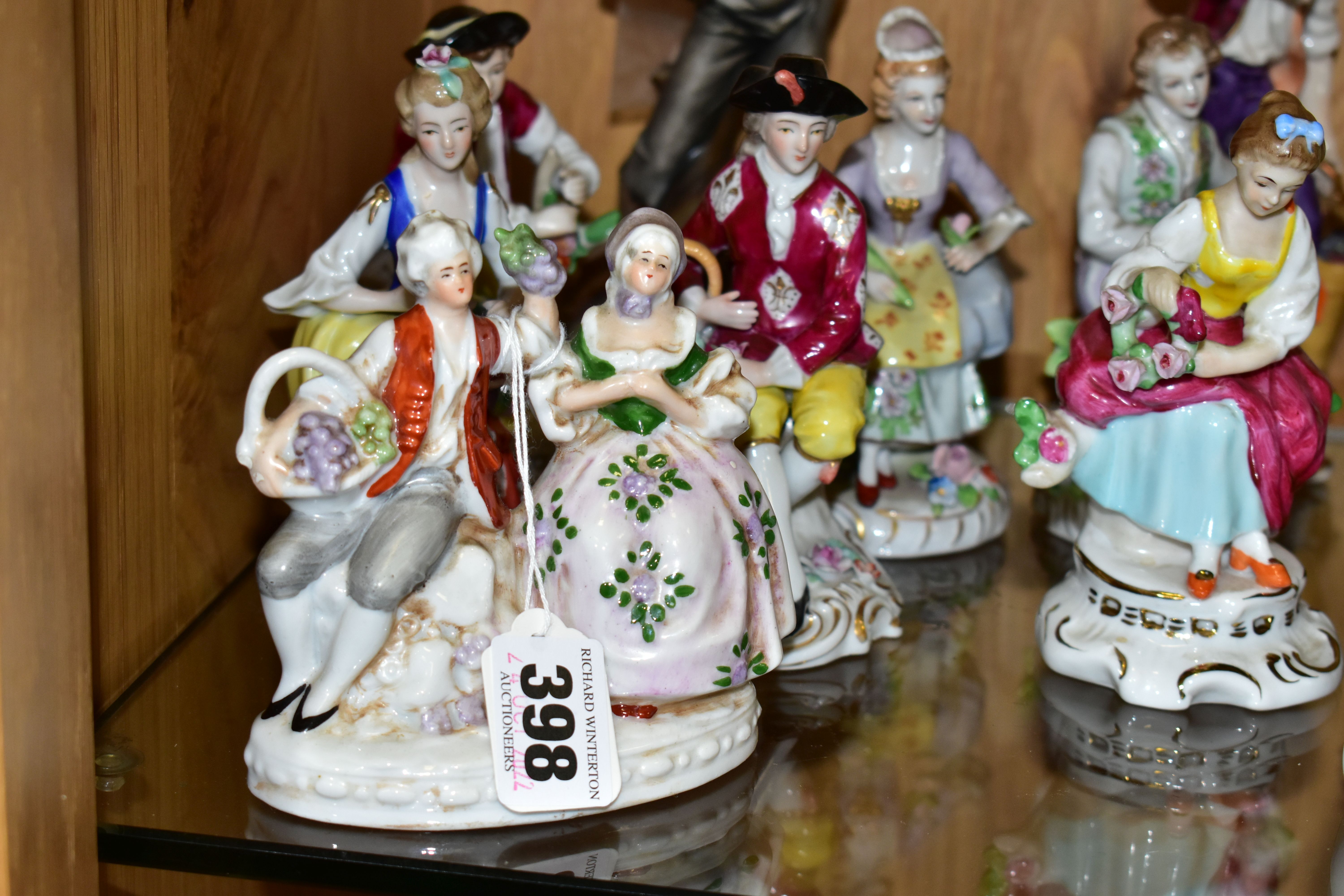 A GROUP OF CONTINENTAL PORCELAIN FIGURINES AND OTHER CERAMIC ORNAMENTS, to include a pair of - Image 2 of 8
