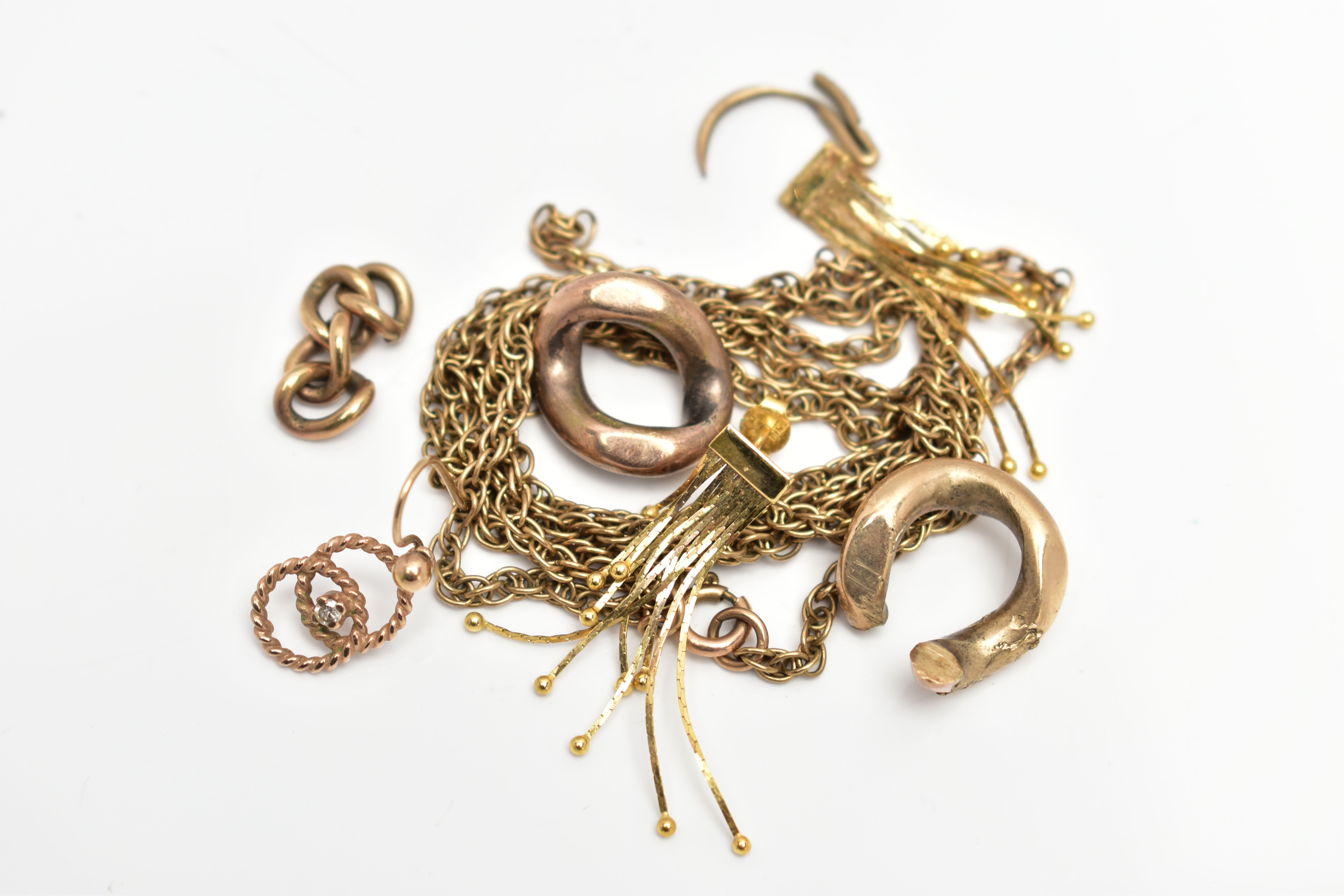 AN ASSORTMENT OF 9CT GOLD AND YELLOW METAL SCRAP, to include a single 9ct gold earring, hallmarked - Image 2 of 3