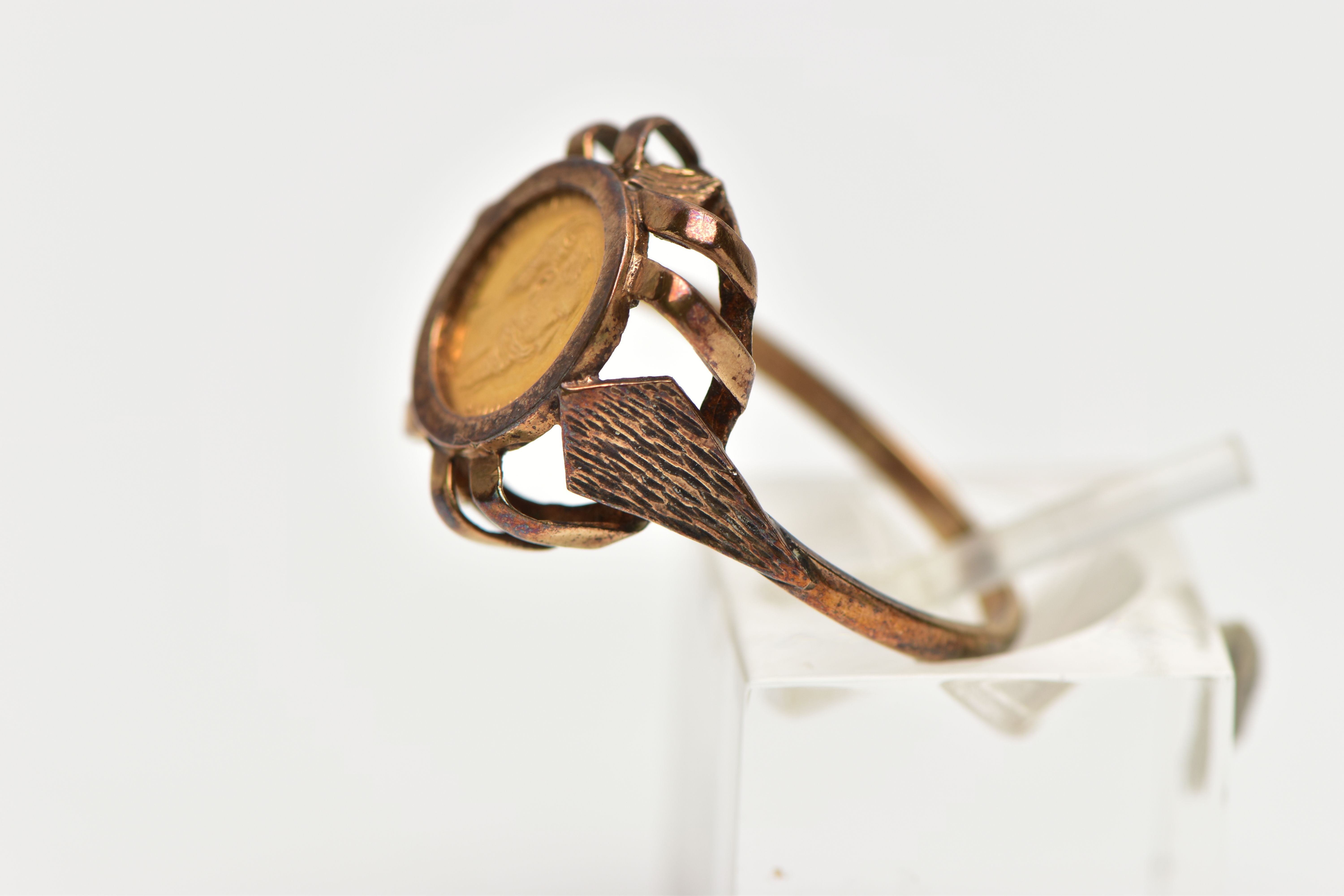 A 9CT YELLOW GOLD COIN RING WITH MEXICAN COIN, the ring set with a Mexican Maximiliano coin, dated - Image 2 of 4