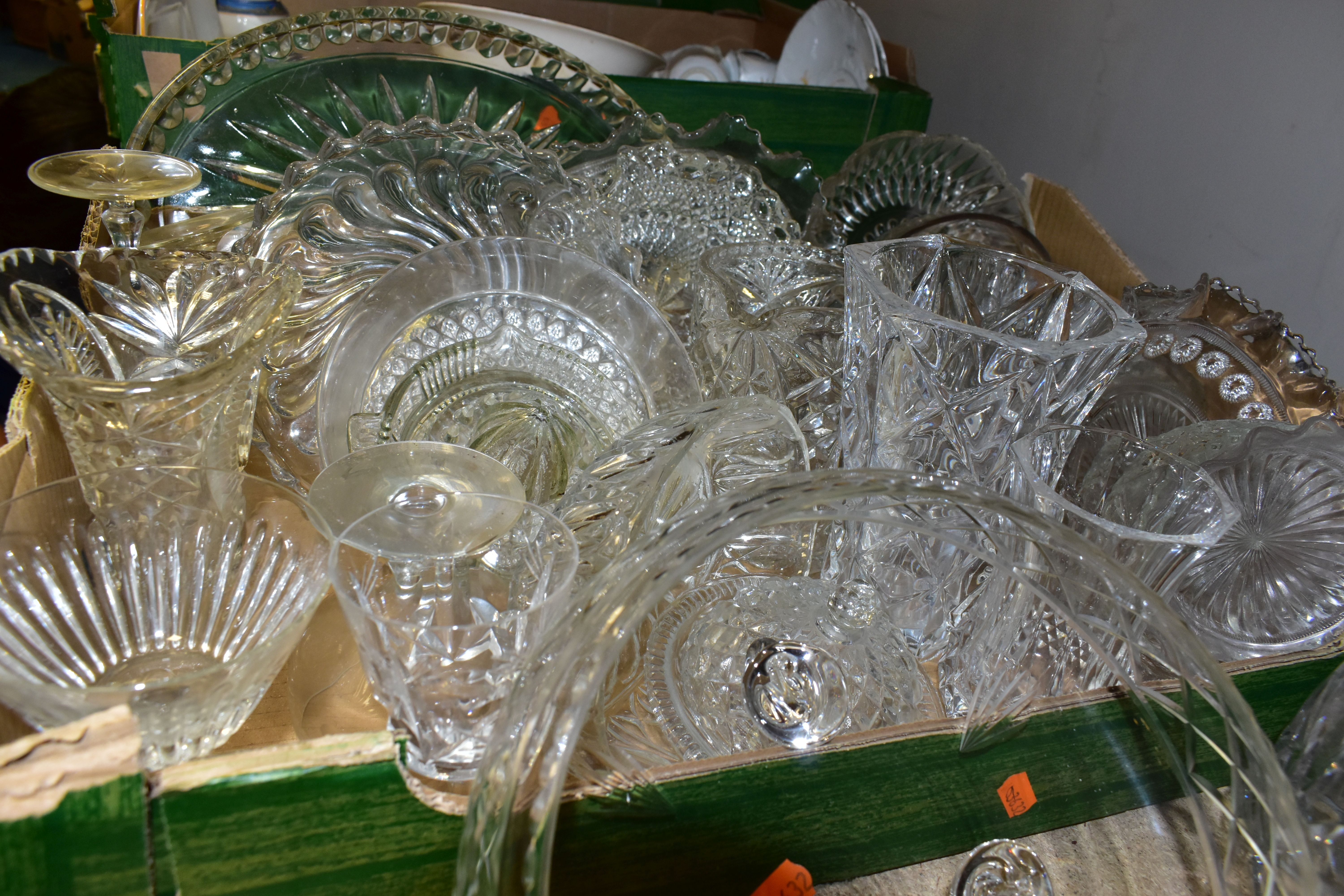 THREE BOXES OF CUT GLASS AND CRYSTAL, to include two cut crystal footed Pinwheel bowls, cake stands, - Image 8 of 8