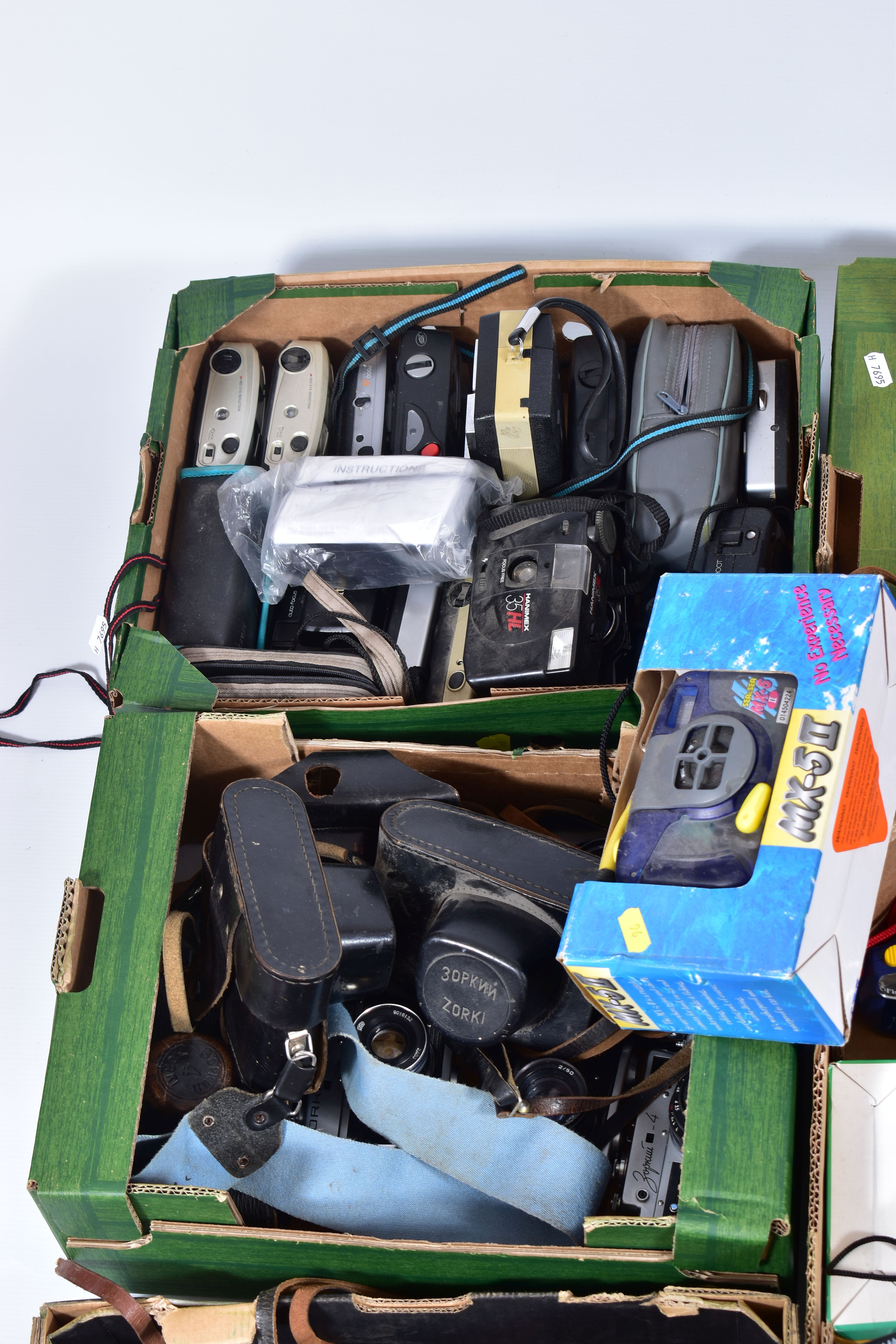 SIX TRAYS CONTAINING ZORKI, BRAUN AND FRANKE CAMERAS including a Cyrillic 4, a 4S, a 4K, - Image 4 of 6