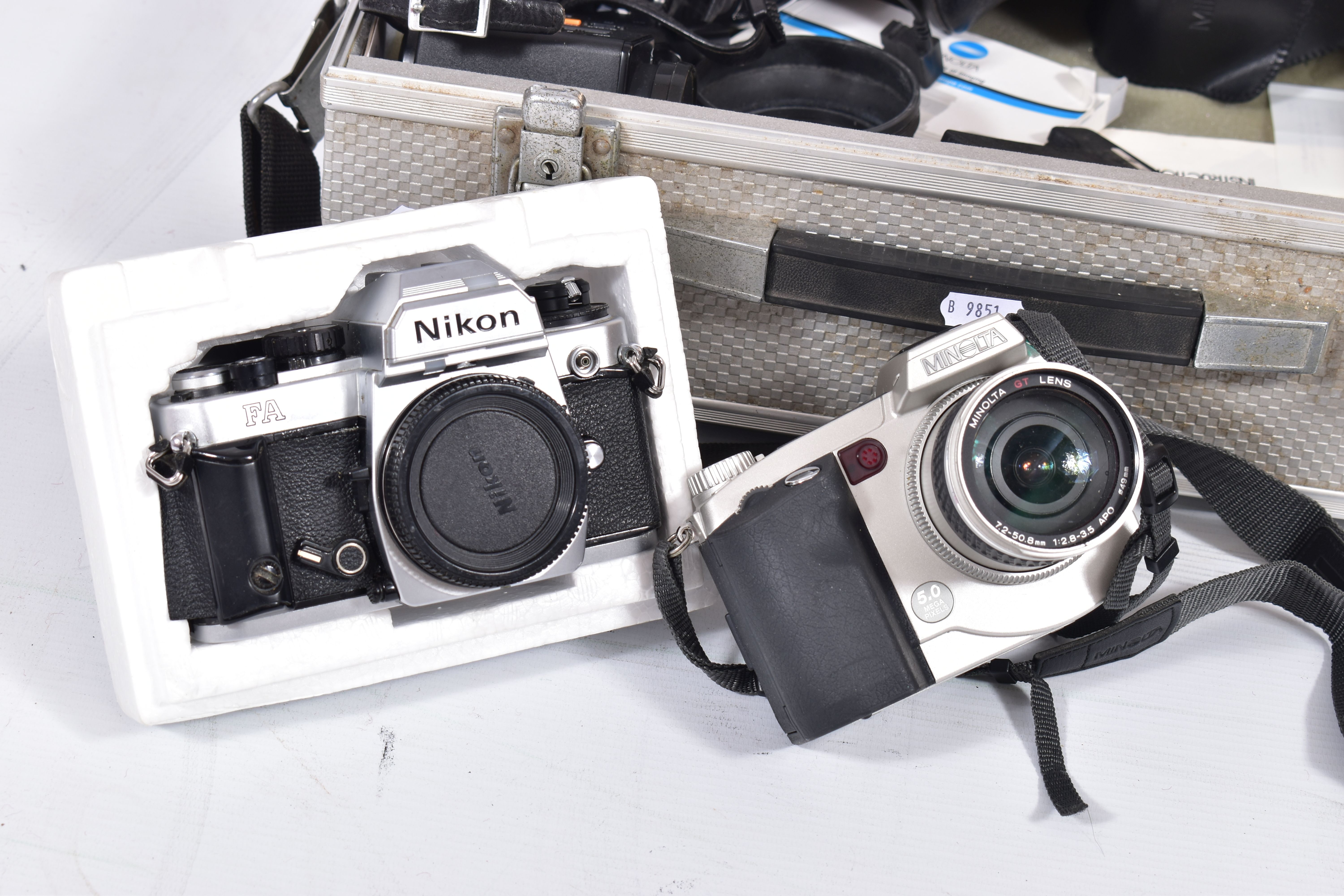 AN ALUMINIUM CASE CONTAINING A NIKON FA FILM SLR BODY in box( doesn't appear to Wind on ) a Nikkor - Image 2 of 5