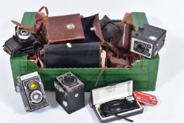 A TRAY CONTAINING VINTAGE CAMERAS AND EQUIPMENT including a Zeiss Ikon Ikoflex 850/16, a V.P.Twin