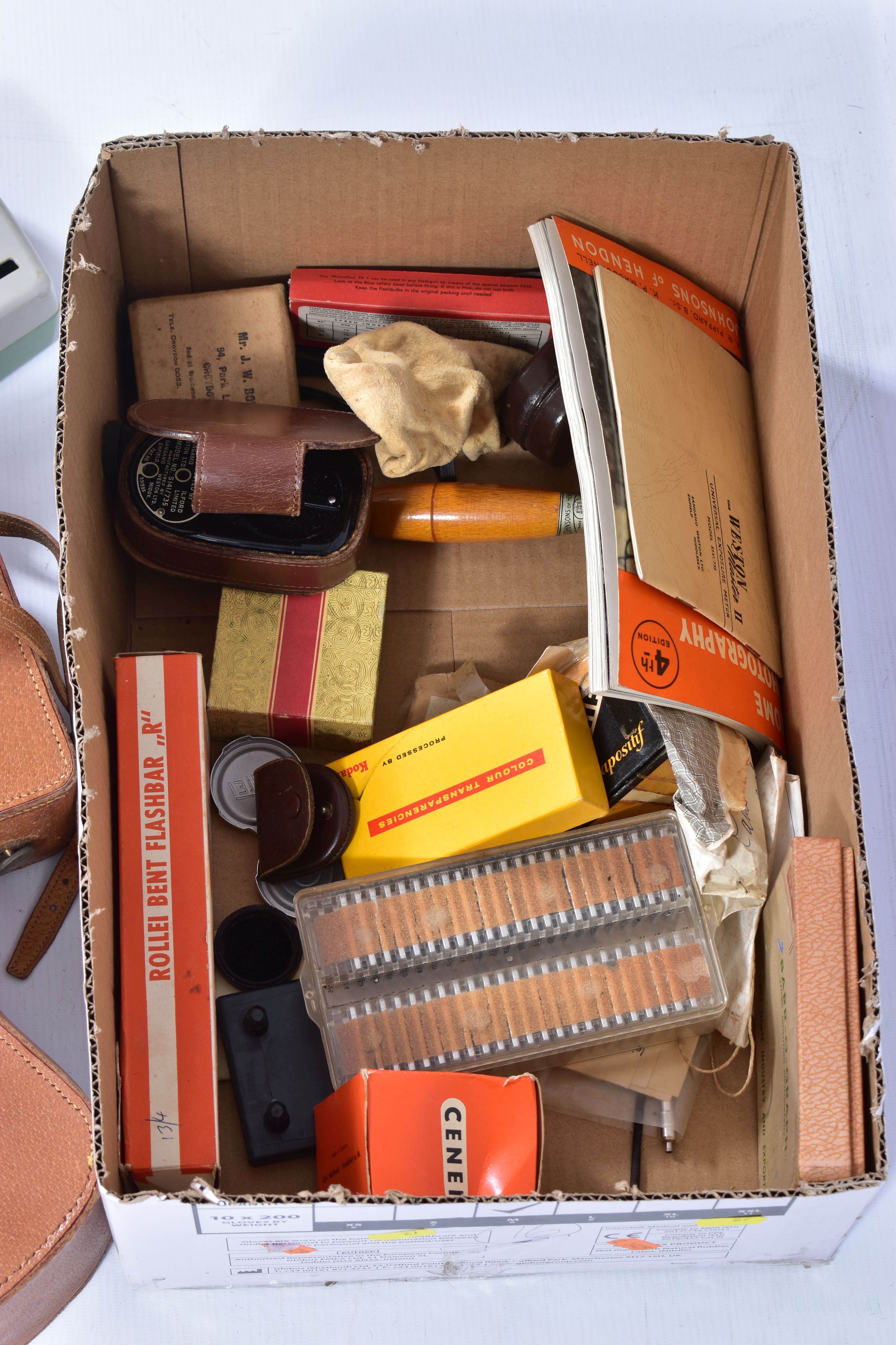 A TRAY CONTAINING A ROLLEIFLEX AUTOMAT 1 (MODEL 3) TLR CAMERA in leather case, a Rollei Lens hood, - Image 5 of 5
