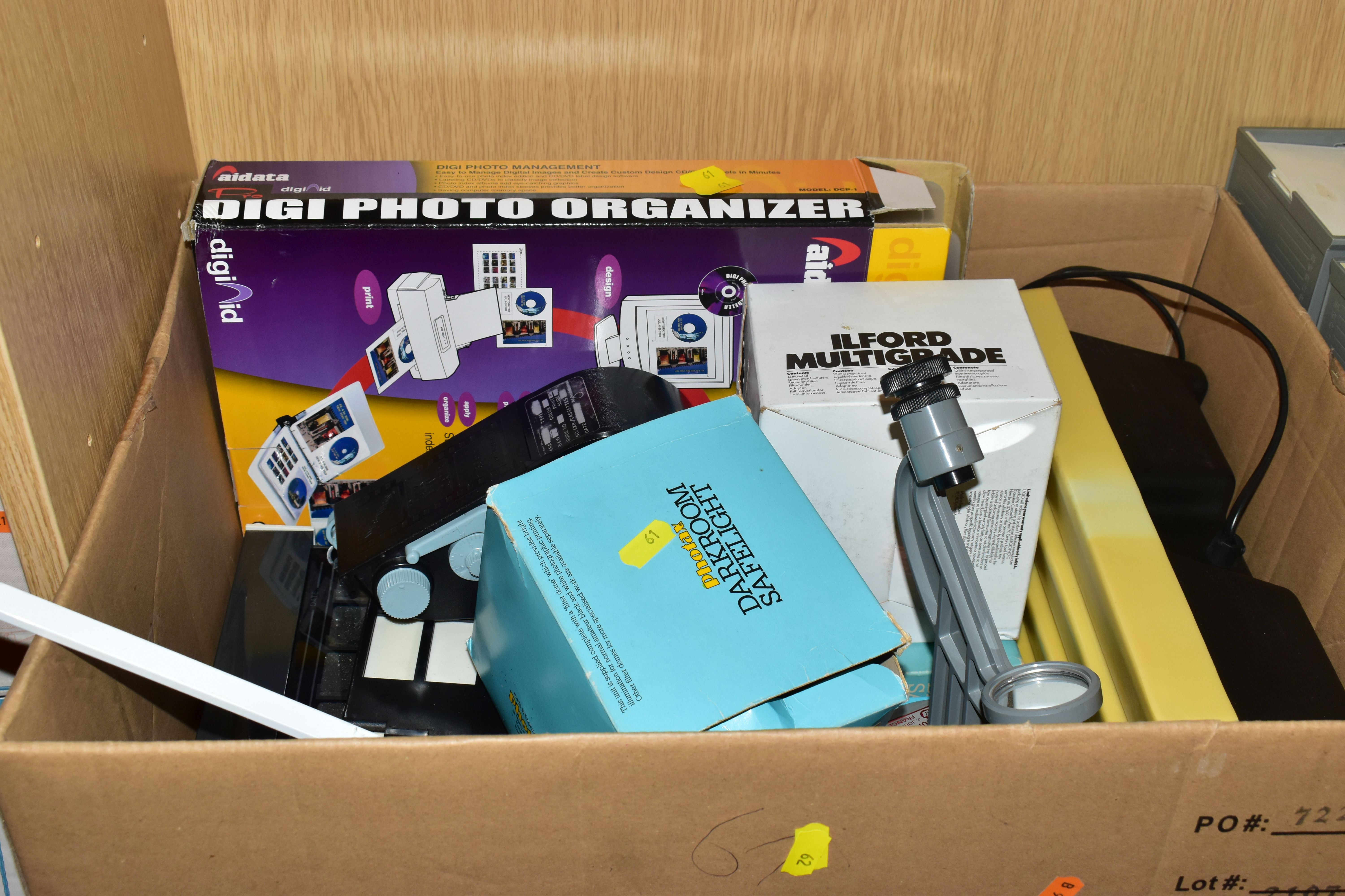 A QUANTITY OF PHOTOGRAPHIC DEVELOPING EQUIPMENT including a LPL C5700 Colour enlarger, Tanks, - Image 5 of 9