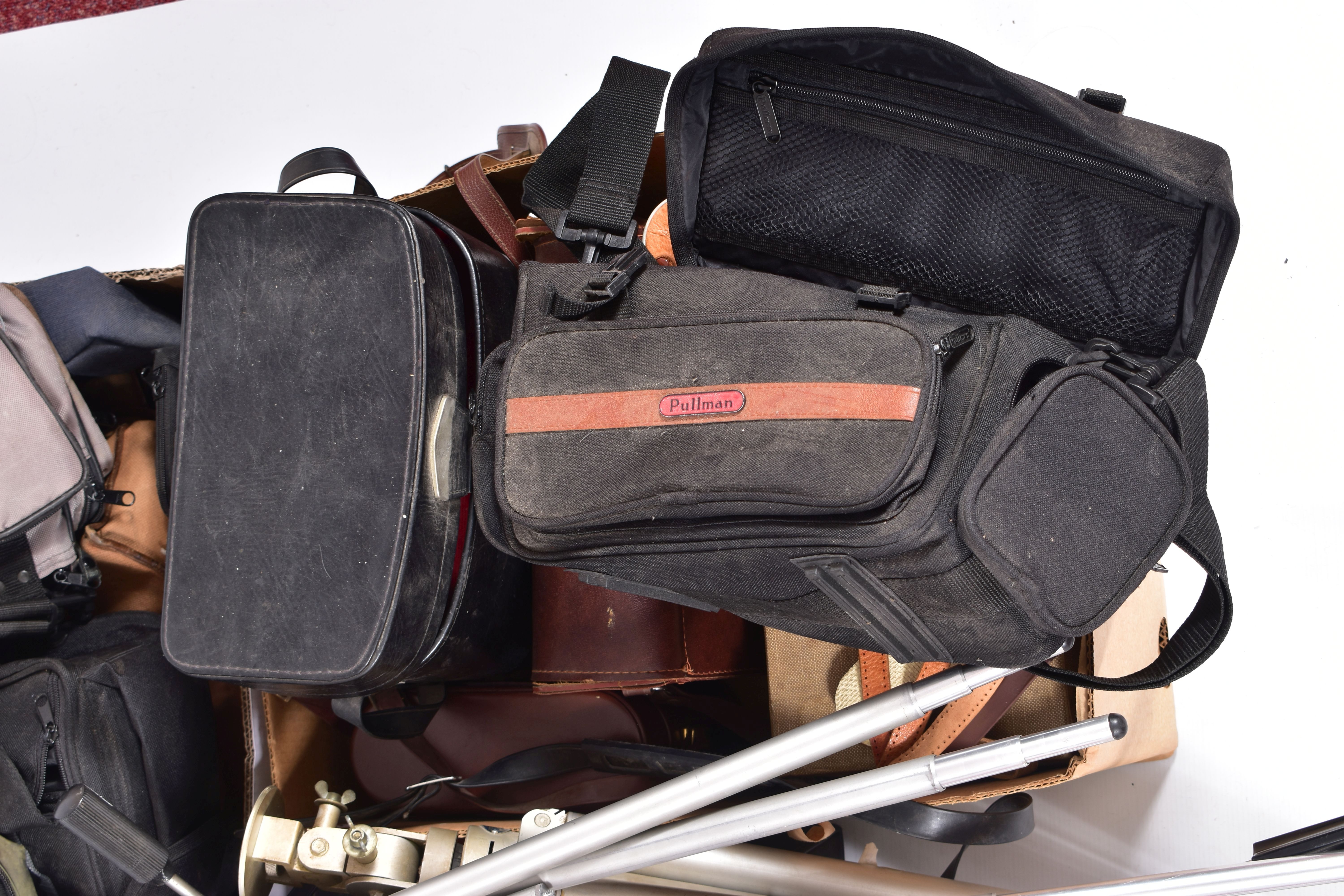 A QUANTITY OF CAMERA CASES AND TRIPODS including Slik, Miranda etc - Image 2 of 6