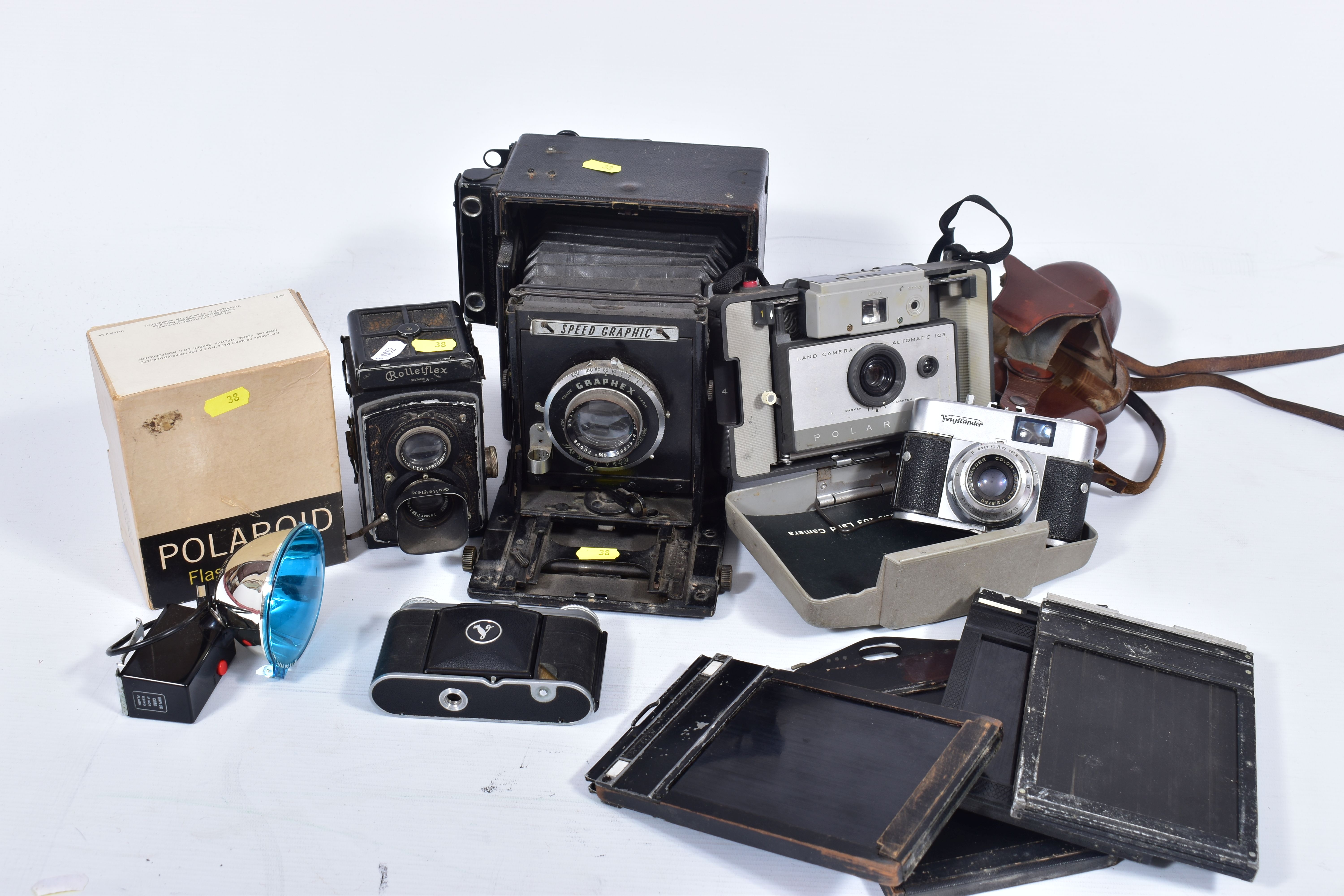A ROLLEIFLEX MODEL 622 OLD STANDARD TLR CAMERA, a Graphex Miniature Speed Graphic box camera with