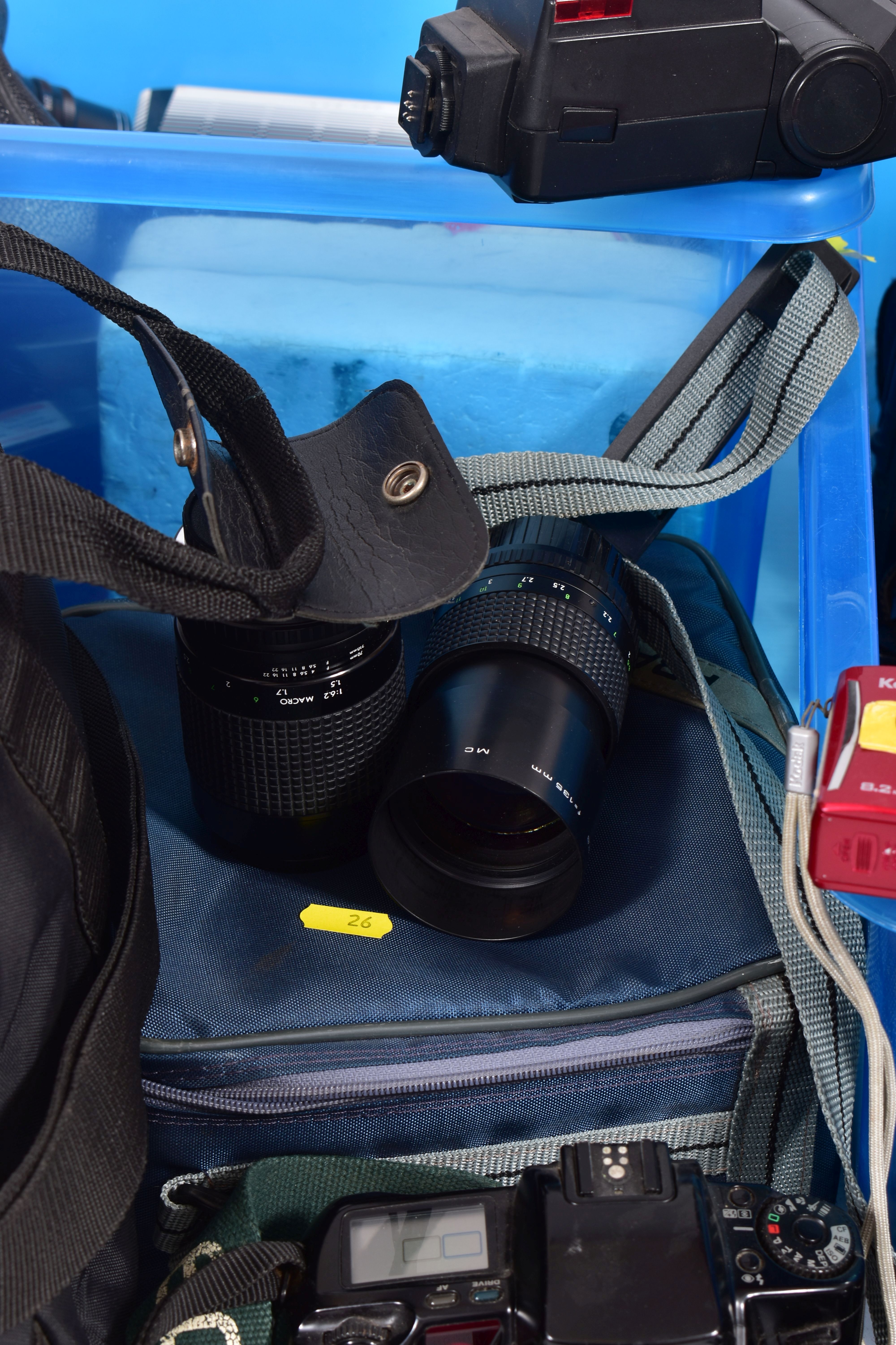TWO TRAYS AND A CASE CONTAINING FILM, VIDEO AND DIGITAL CAMERAS including a Canon Eos 350D with a - Image 4 of 8