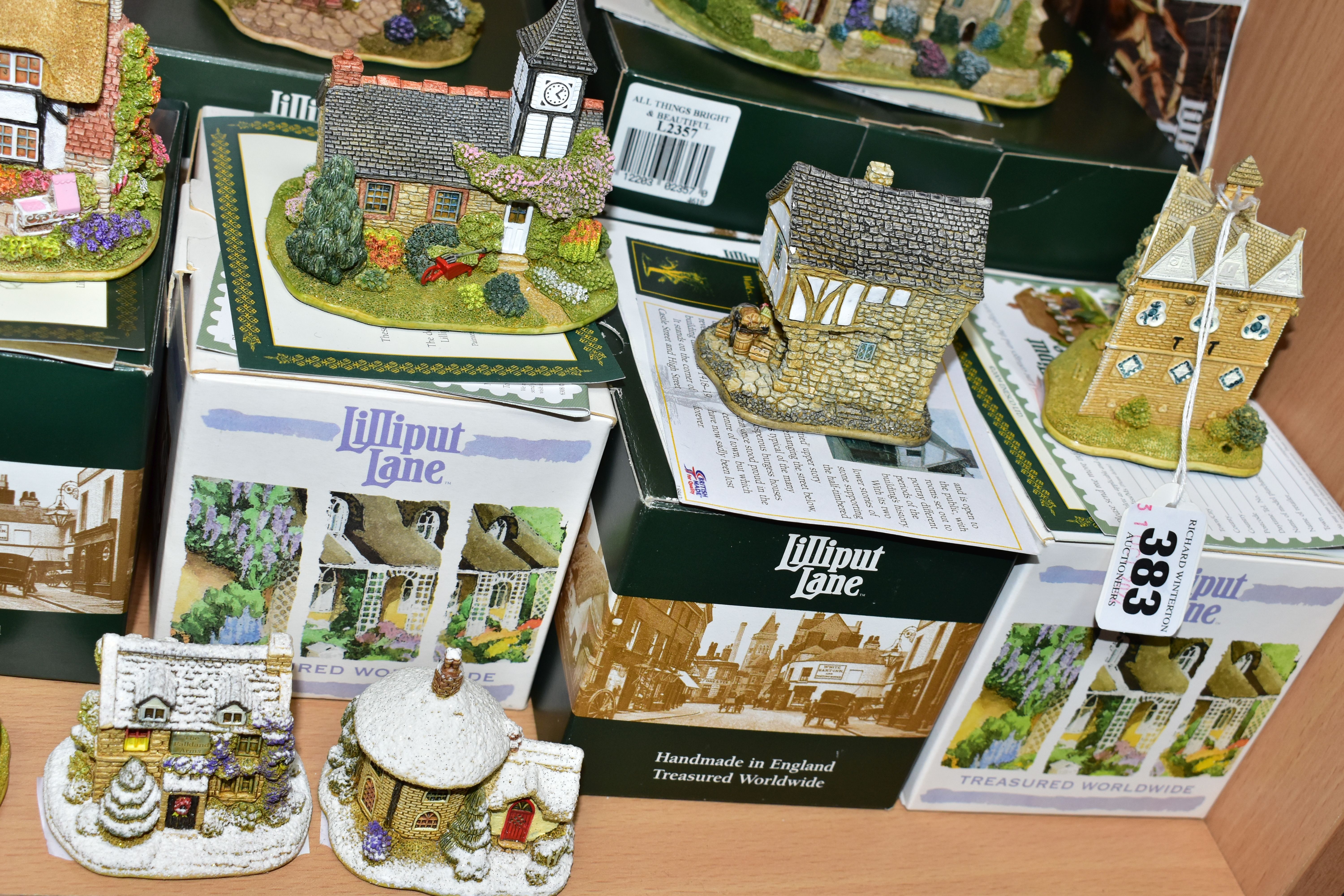 NINE BOXED LILLIPUT LANE BUILDINGS AND NINE OTHERS UNBOXED, the boxed comprising British - Image 2 of 7
