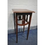 AN EDWARDIAN REPRODUCTION MAHOGANY AND INLAID SQUARE SIDE TABLE, 38cm square x height 77cm