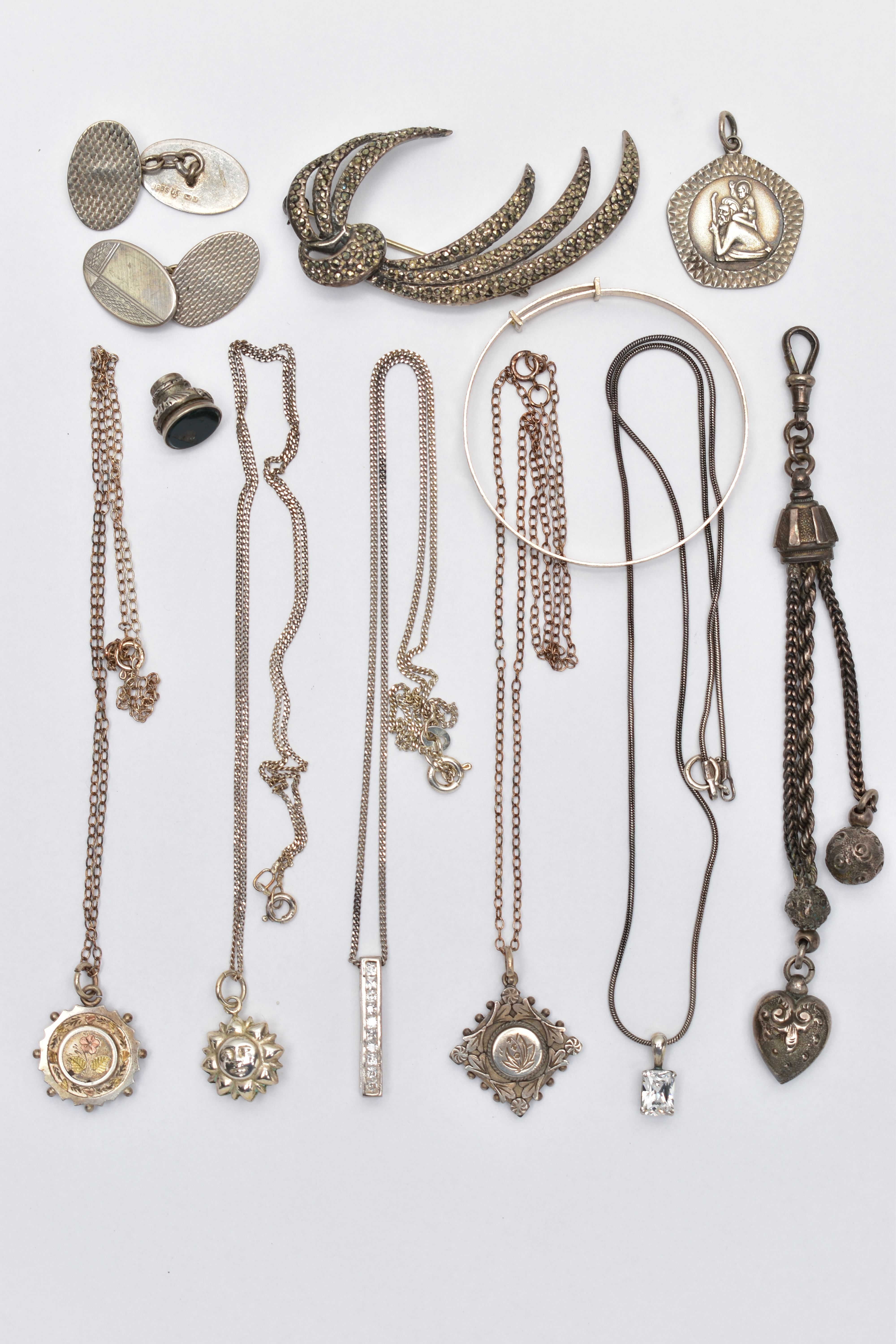 A SELECTION OF SILVER AND WHITE METAL JEWELLERY, to include a silver Victorian pendant of a circular - Image 3 of 6