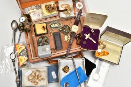 A BROWN JEWELLERY BOX WITH CONTENTS AND OTHER ITEMS, worn tan jewellery box with contents such as