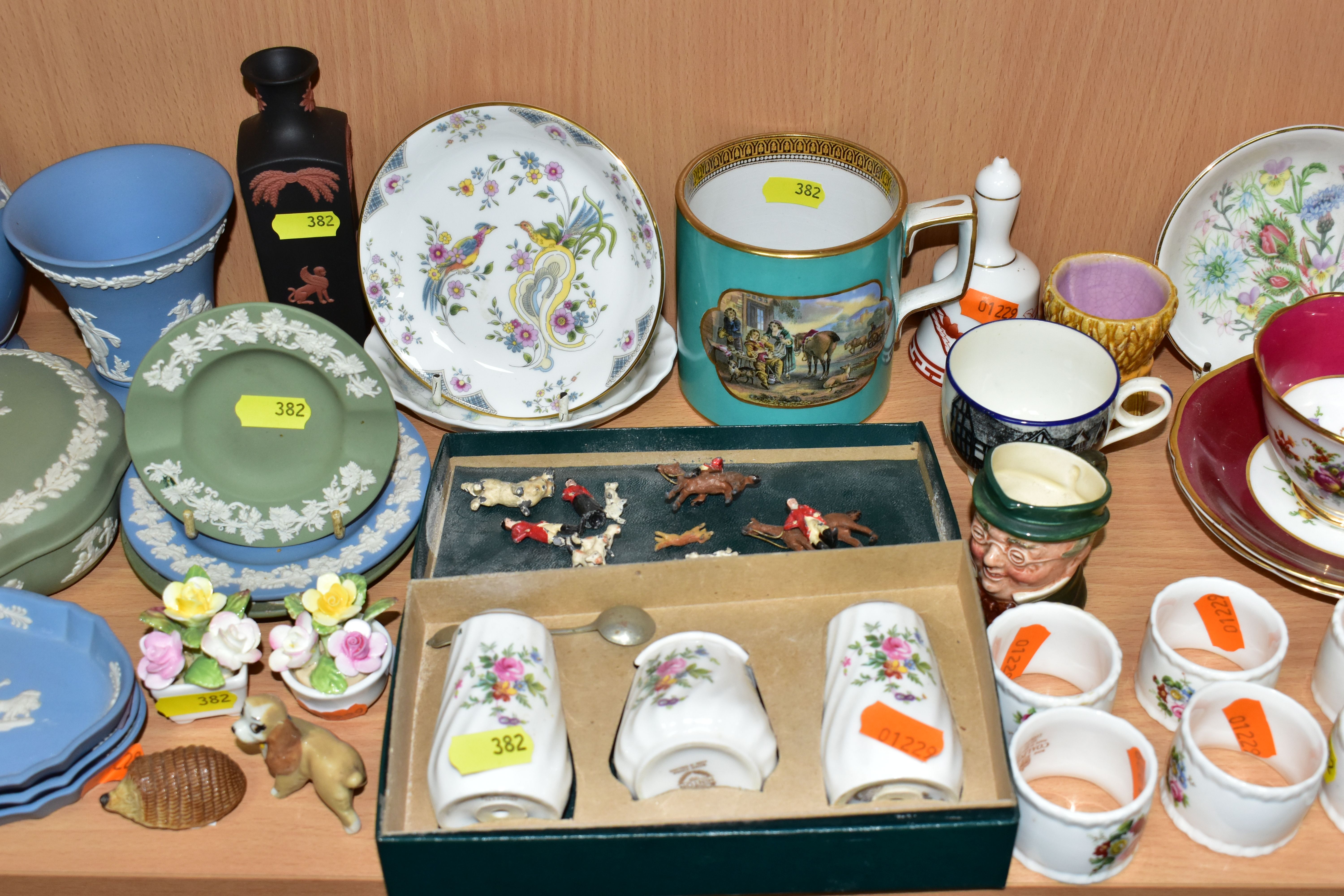 A COLLECTION OF WEDGWOOD JASPERWARE, MINTON, COALPORT AND AYNSLEY GIFTWARE, SMALL QUANTITY OF LEAD
