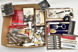 AN ASSORTMENT OF SILVER AND CUTLERY, to include a fish knife hallmarked 'Joseph Rodgers & Sons' star