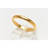 A 22CT GOLD BAND RING, a D profile plain polished band, approximate dimensions width 3mm x depth