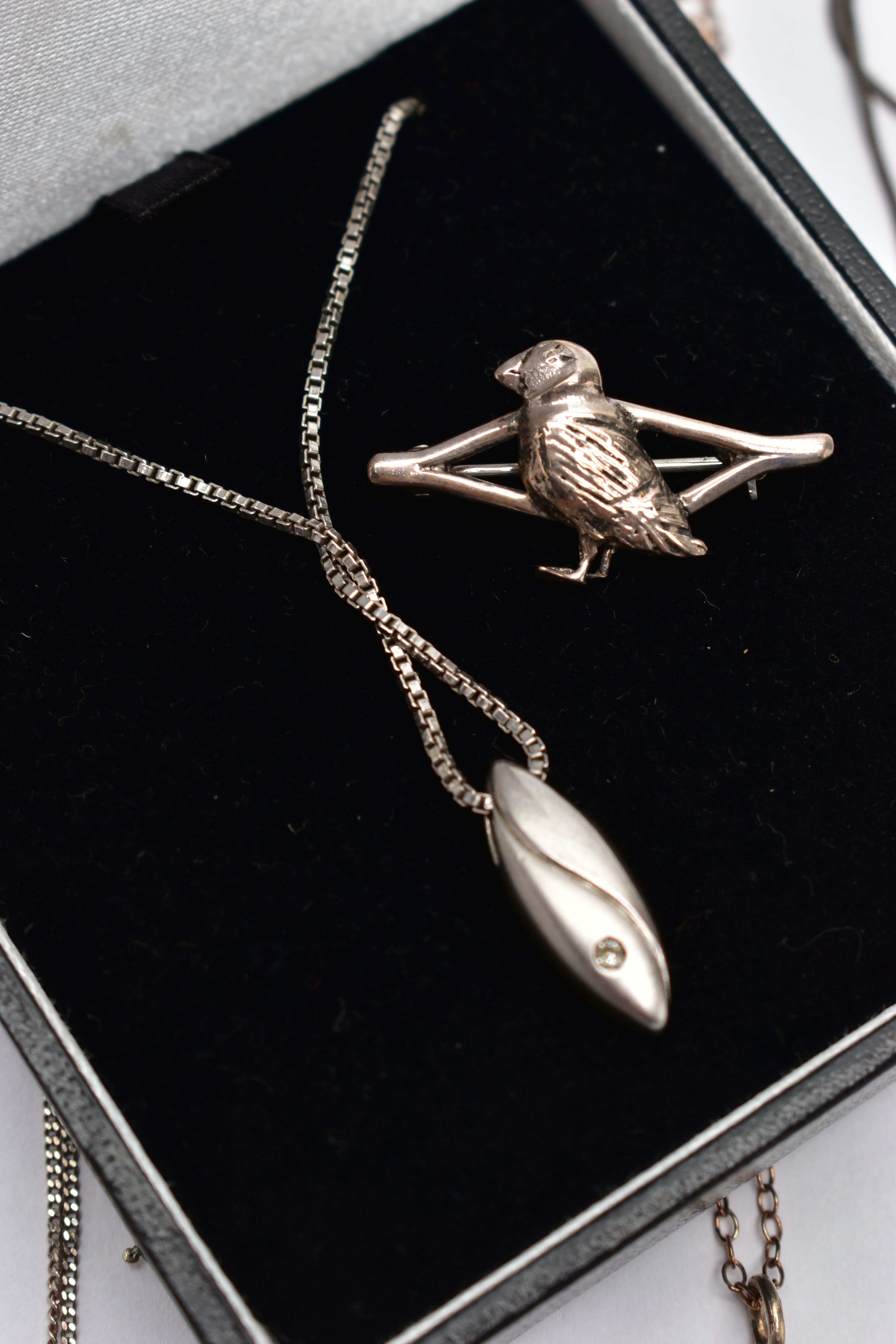 A SELECTION OF SILVER AND WHITE METAL JEWELLERY, to include a silver Victorian pendant of a circular - Image 2 of 6