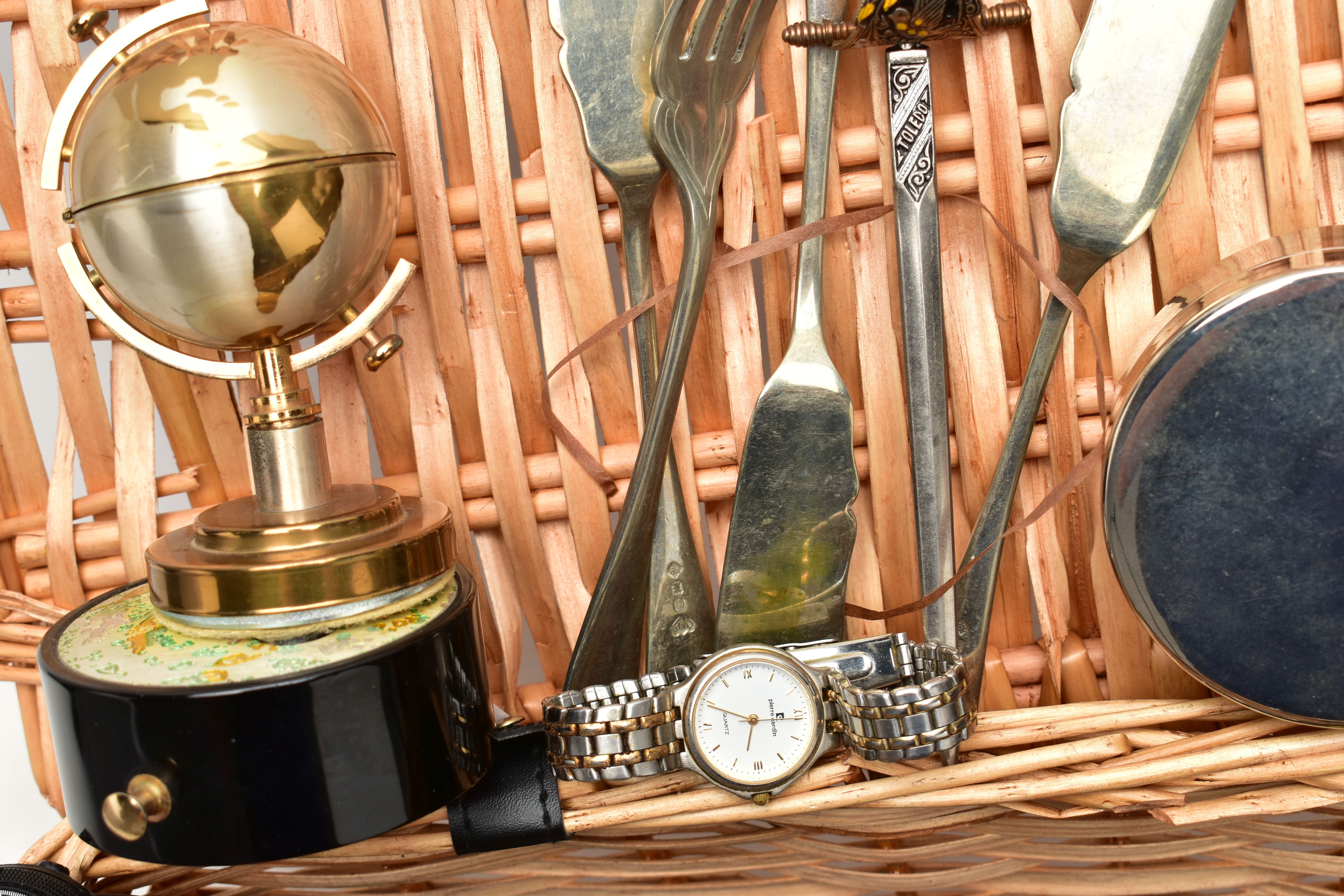 A WICKER BASKET WITH ITEMS, items to include various ladies and gents fashion wristwatches mostly - Image 3 of 4