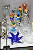 A GROUP OF GLASS WARES AND SUNDRY ITEMS, to include four art glass clown figures, an art glass clown