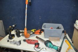 A COLLECTION OF TOOLS to include a Worx WG154E cordless hedge trimmer, Bergman weed burner, Power