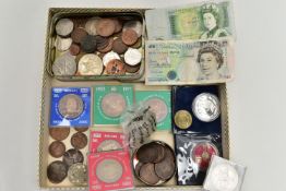 A TRAY OF MAINLY UK COINAGE, to include a 1928 Irish Half Crown, a £5 coin, a Poppy 2013 BU coin,