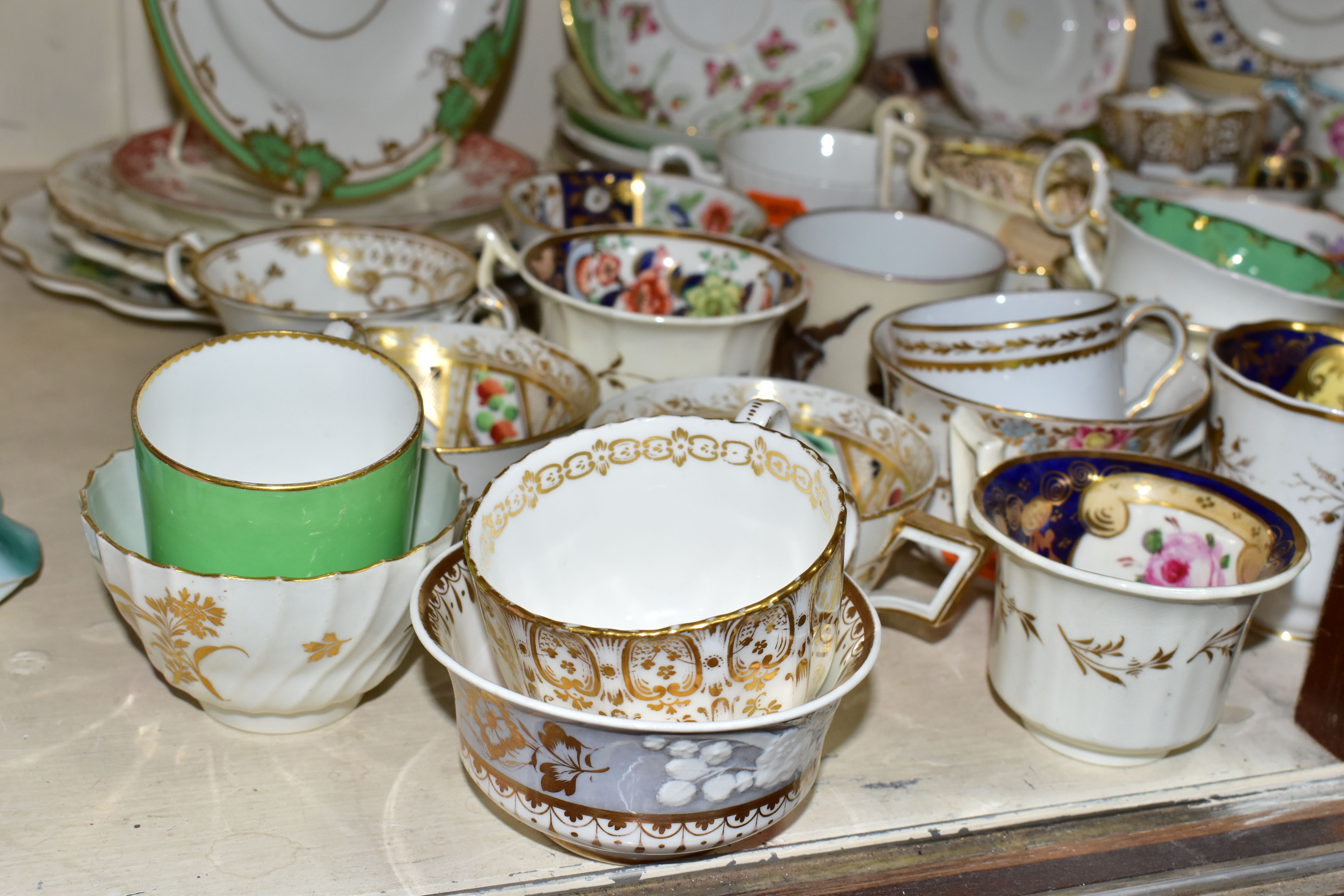 A SELECTION OF ASSORTED 19TH AND 20TH CENTURY TEA CUPS AND SAUCERS ETC, to include early Derby, - Image 3 of 13