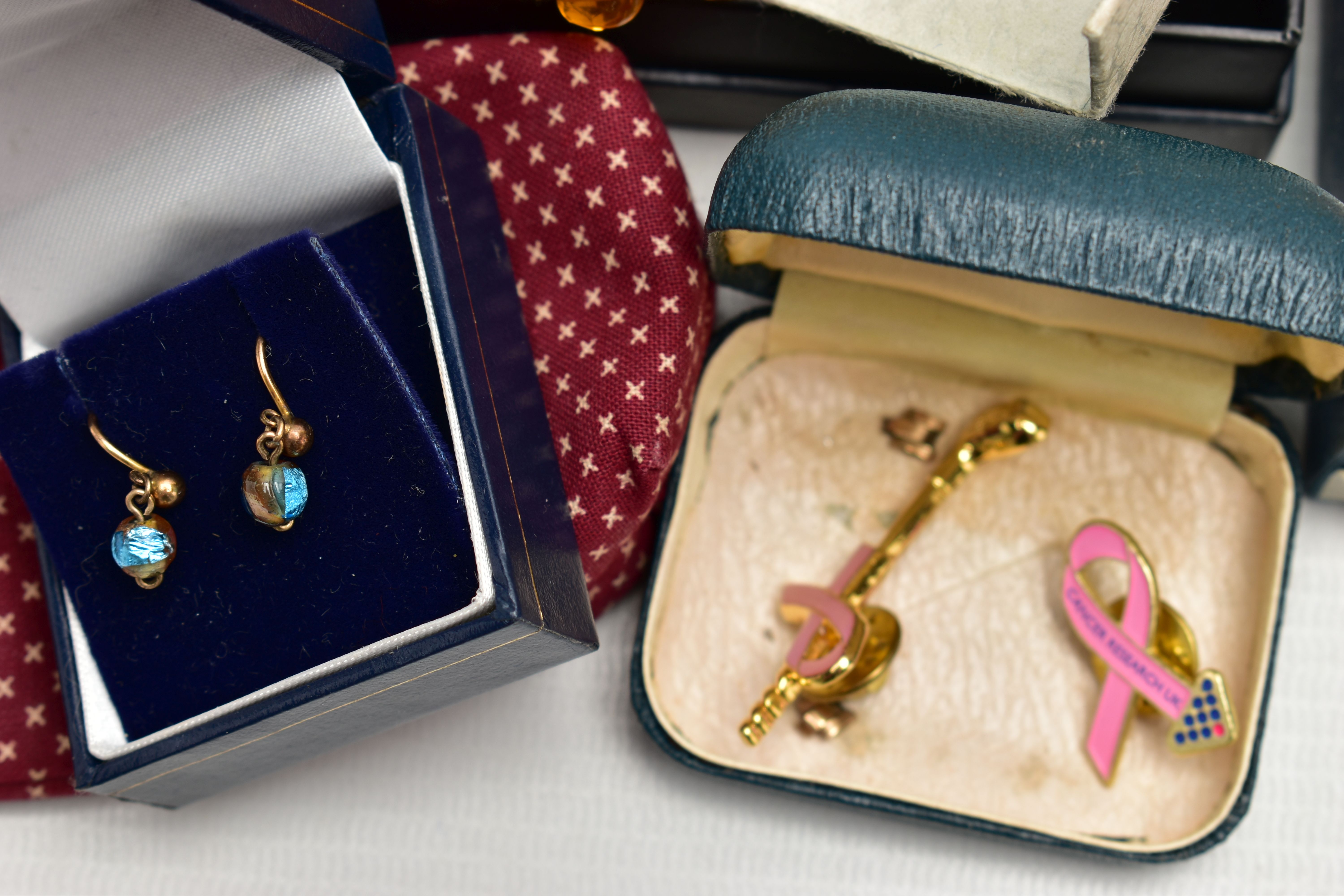 A BOX OF ASSORTED ITEMS, to include a pair of oval imitation pearl clip on earrings, signed to the - Image 4 of 5