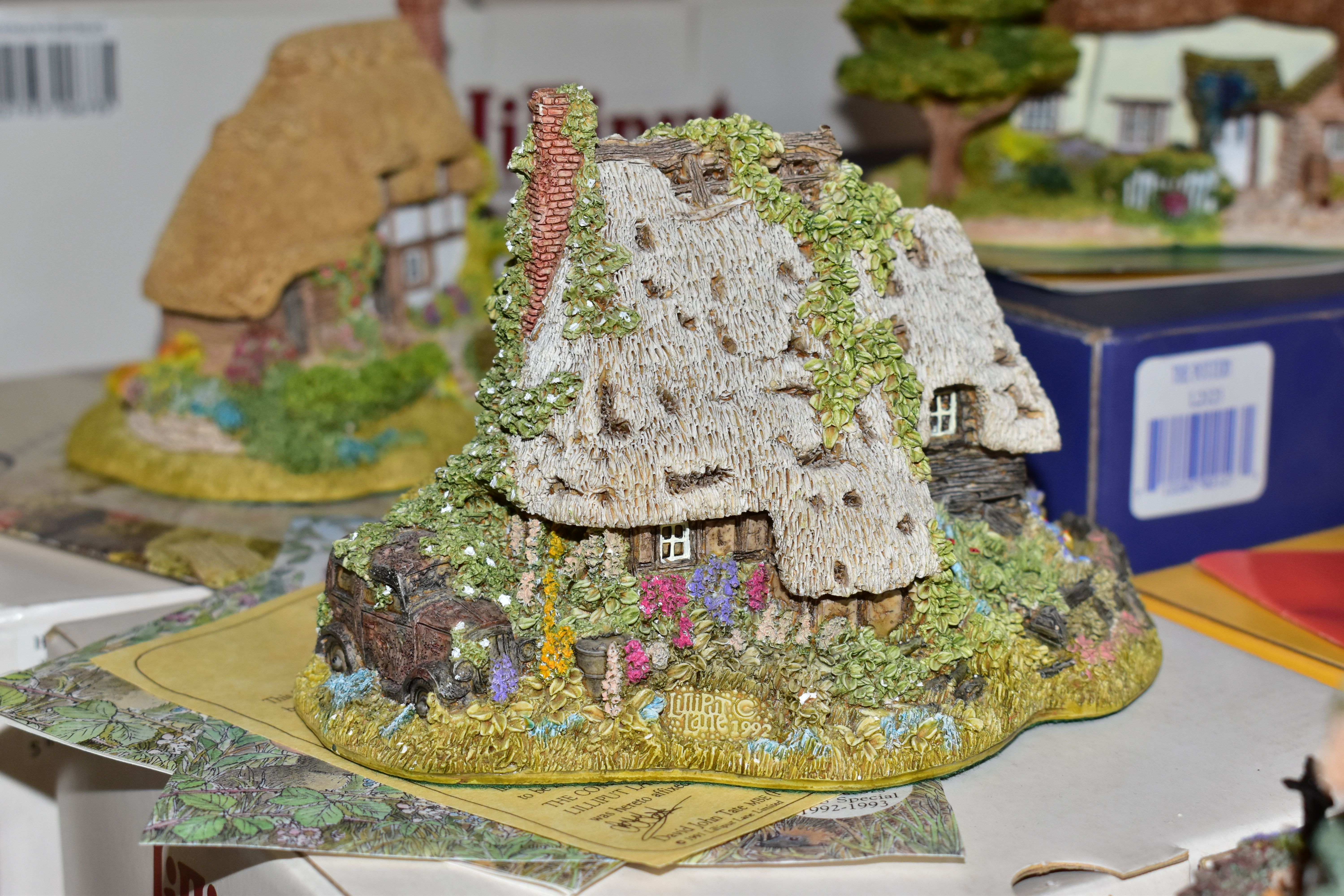 SIX BOXED LILLIPUT LANE SCULPTURES FROM COLLECTORS CLUB, all with deeds and leaflet, comprising - Image 2 of 5