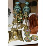 A GROUP OF CLOISONNÉ VASES AND BRASS DESK TOP ITEMS, comprising four foliate brass desk top