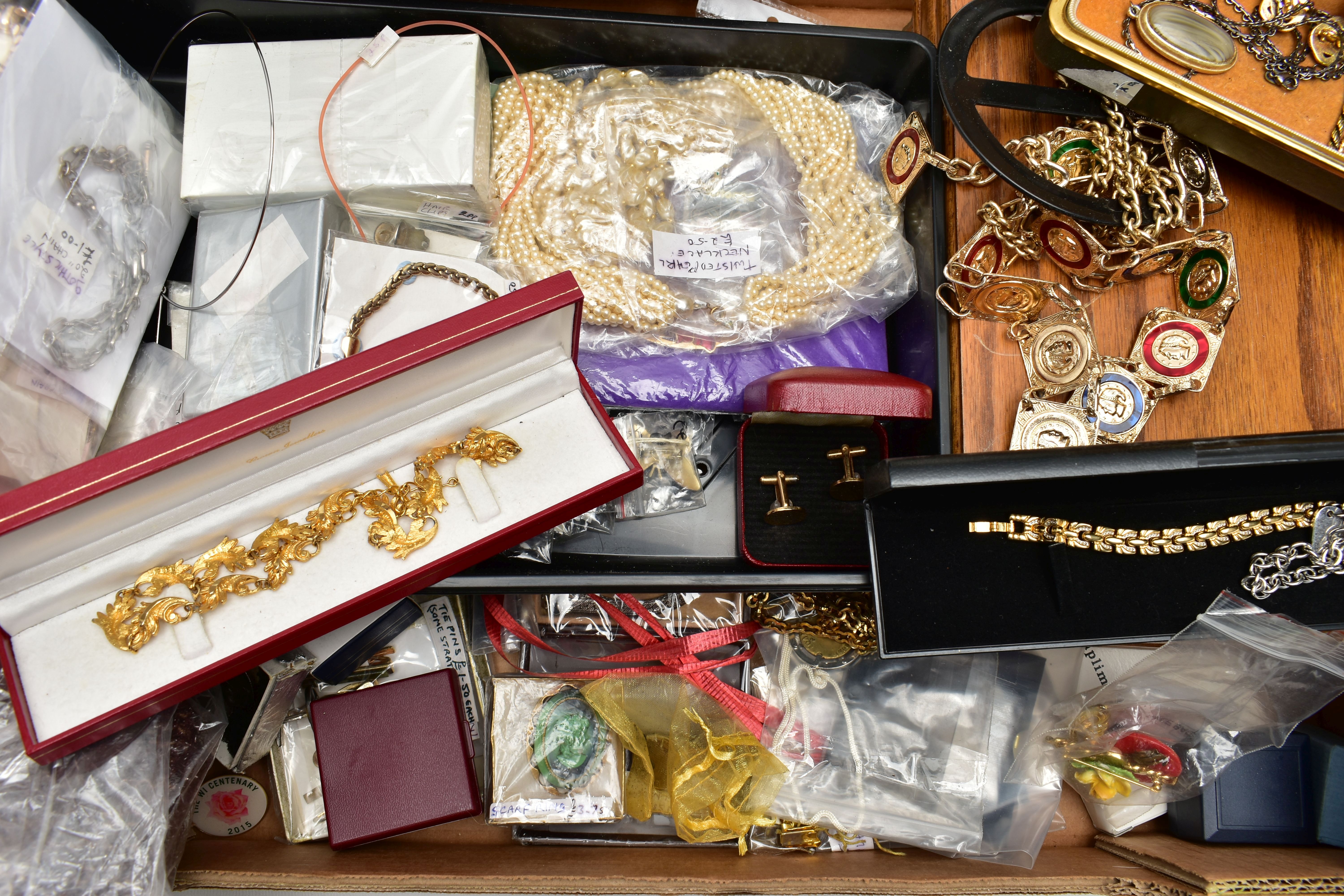 A BOX OF ASSORTED COSTUME JEWELLERY AND ITEMS, to include a boxed 'Zilon' lighter, a folding - Image 2 of 6