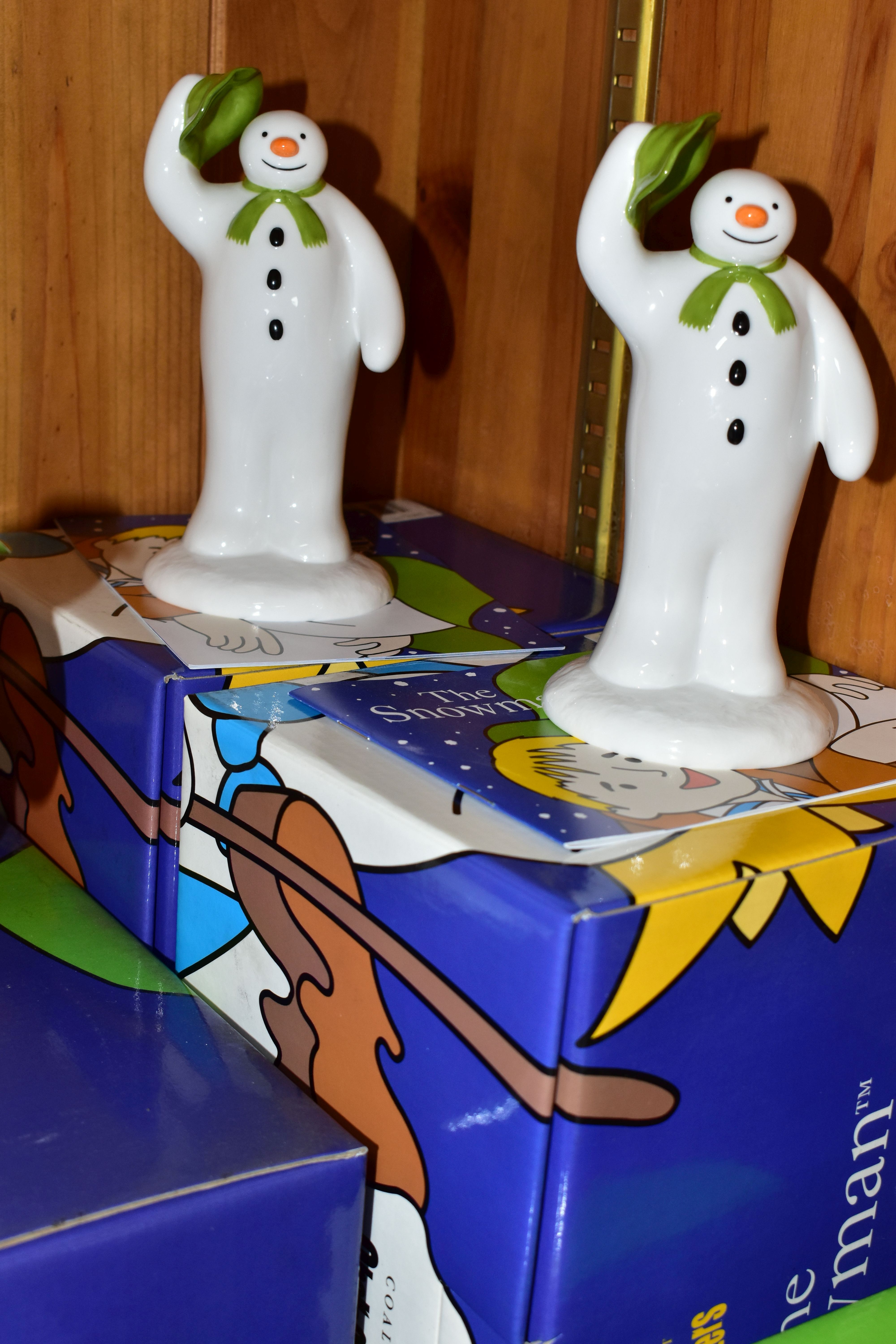 FOUR BOXED COALPORT THE SNOWMAN CHARACTER FIGURES AND A BOXED CANDLE HOLDER, comprising two x The - Image 4 of 4