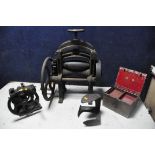 AN ANTIQUE SINGER 29K58 LEATHER SEWING MACHINE (condition:- well rusted, mechanism turns, with