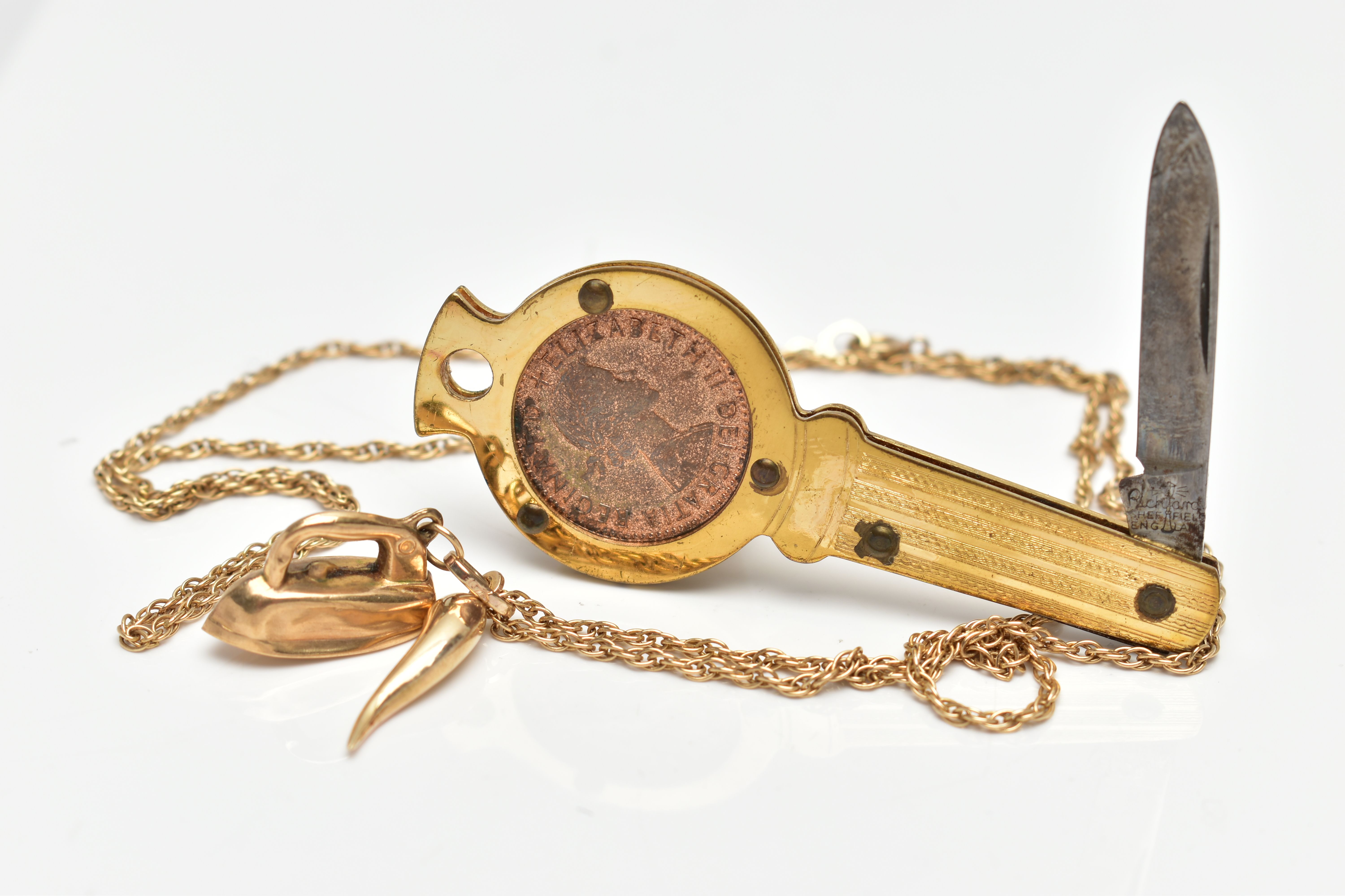 A YELLOW METAL NECKLACE, TWO YELLOW METAL CHARMS AND 'LUCKY FARTHING' PEN KNIFE, the necklace - Image 2 of 2