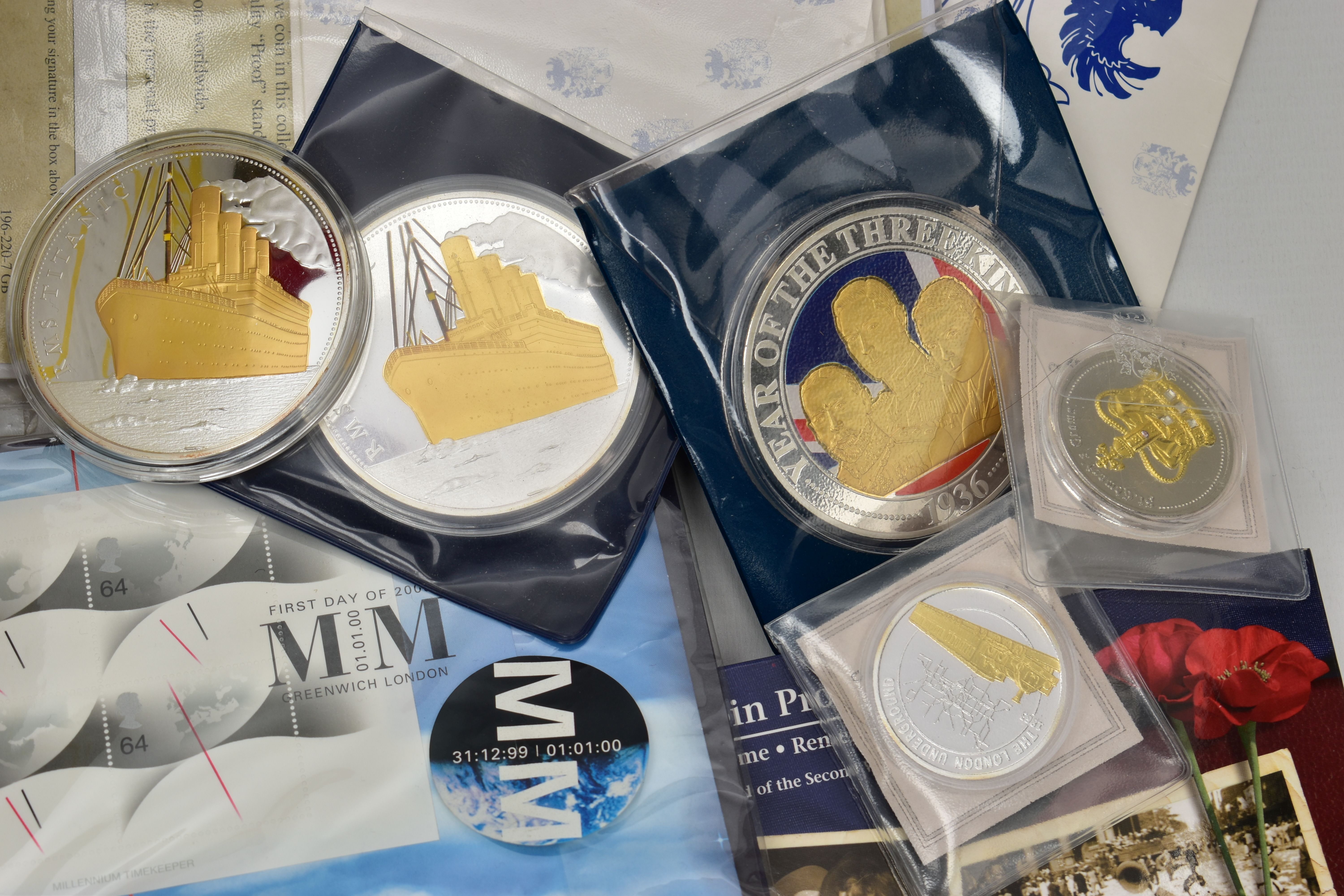 A LARGE AMOUNT OF COINS AND COMMEMORATIVES, to include The Royal Mint, Australian Mint, - Image 5 of 6