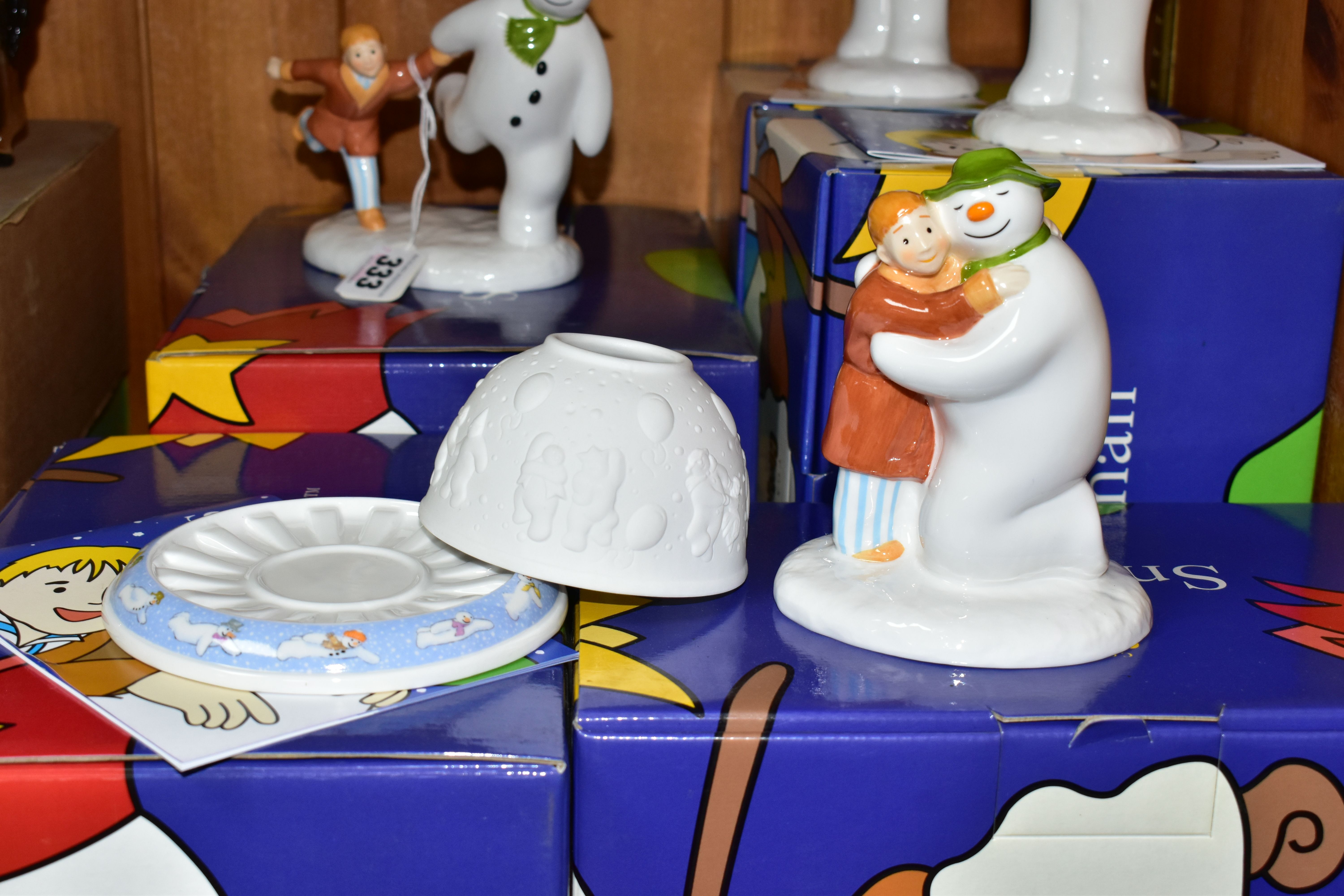 FOUR BOXED COALPORT THE SNOWMAN CHARACTER FIGURES AND A BOXED CANDLE HOLDER, comprising two x The - Image 2 of 4