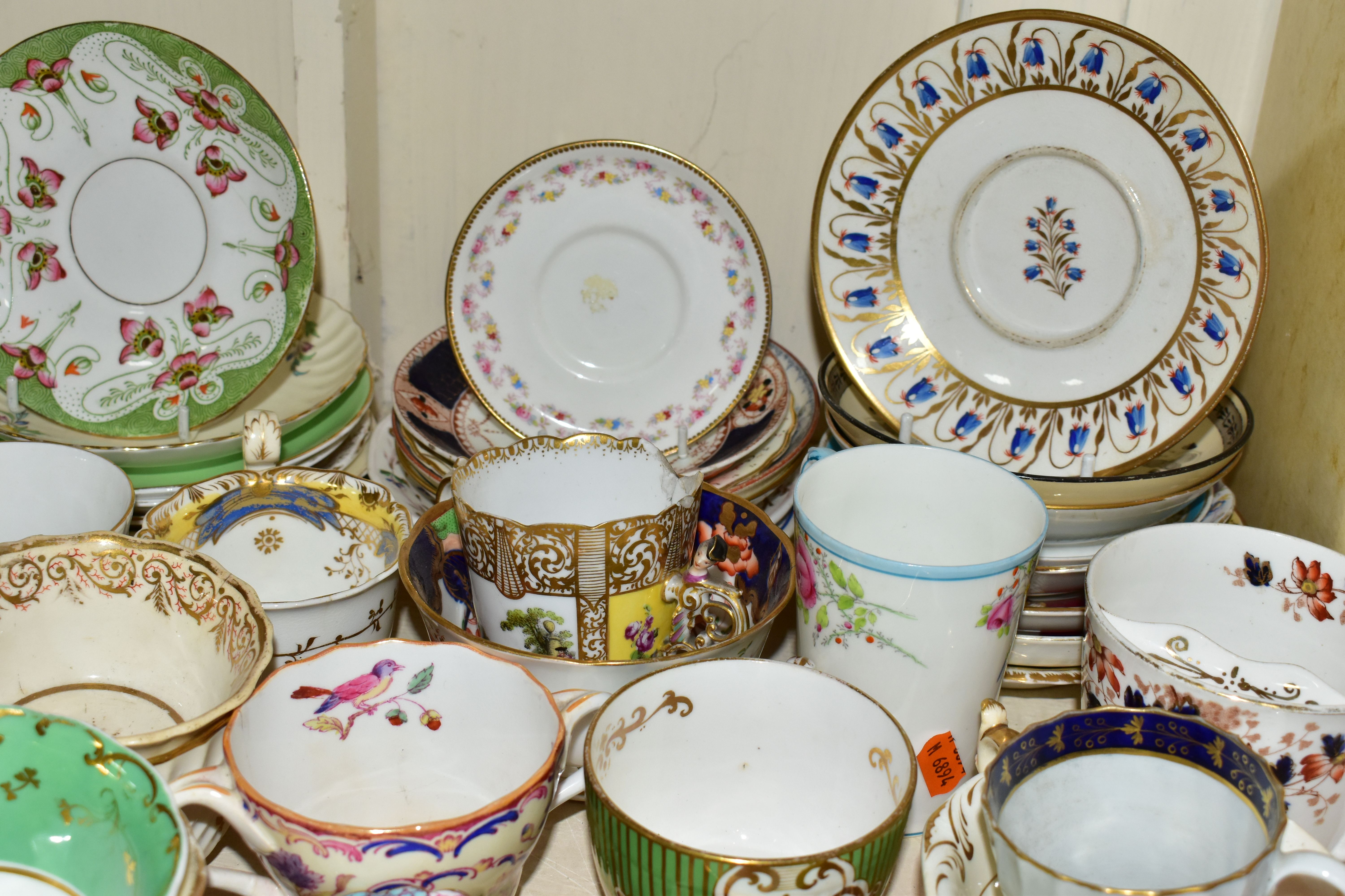 A SELECTION OF ASSORTED 19TH AND 20TH CENTURY TEA CUPS AND SAUCERS ETC, to include early Derby, - Image 5 of 13