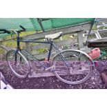A DIAMOND BACK ASCENT GENTS MOUNTAIN BIKE with 18 speed Altus A10 lever gears, 21in frame