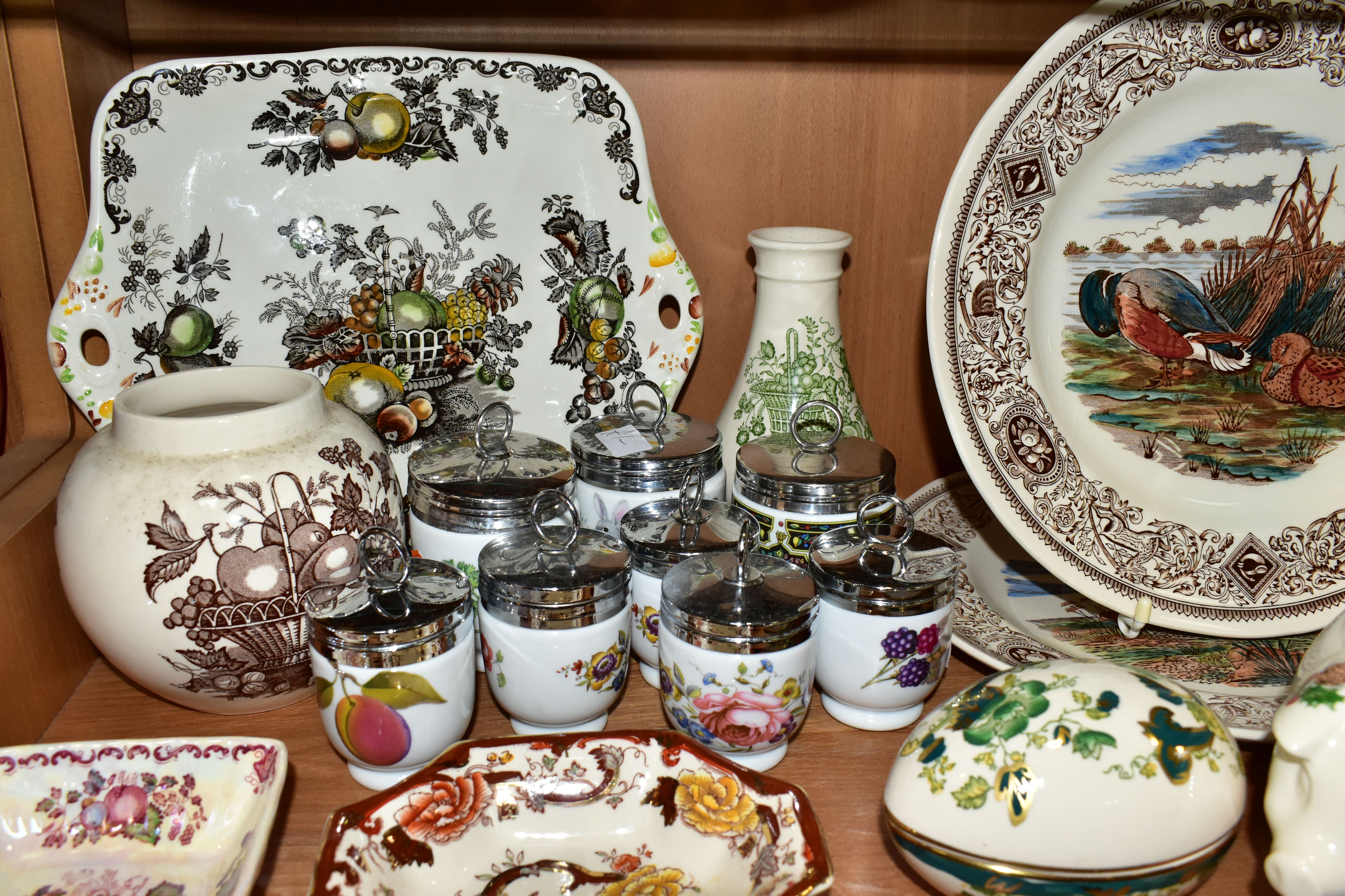 A GROUP OF MASON'S AND ROYAL WORCESTER CERAMICS, Mason's pieces comprising a piggy bank with - Image 6 of 7