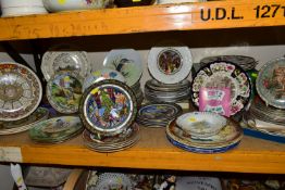 A QUANTITY OF COLLECTORS AND DECORATIVE PLATES, to include boxed Masons Ironstone Christmas plates