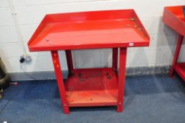 A SEALEY ENGINEERS STEEL WORKTABLE width 105cm depth 65cm height 87cm to working surface with a