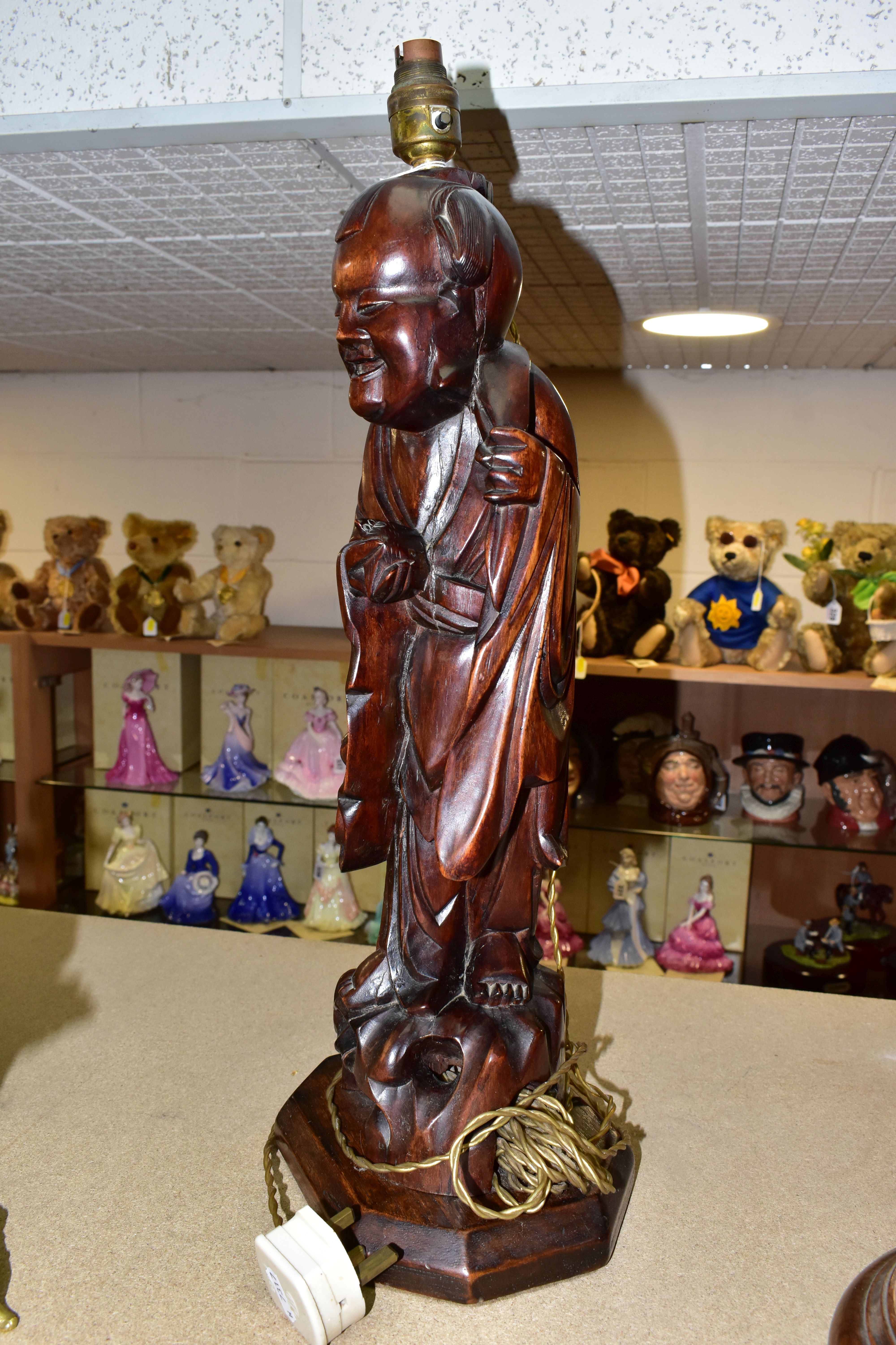 A LARGE WOODEN FIGURAL TABLE LAMP, a hand carved figure of Chinese Shou Lao (god of Longevity), - Image 3 of 5