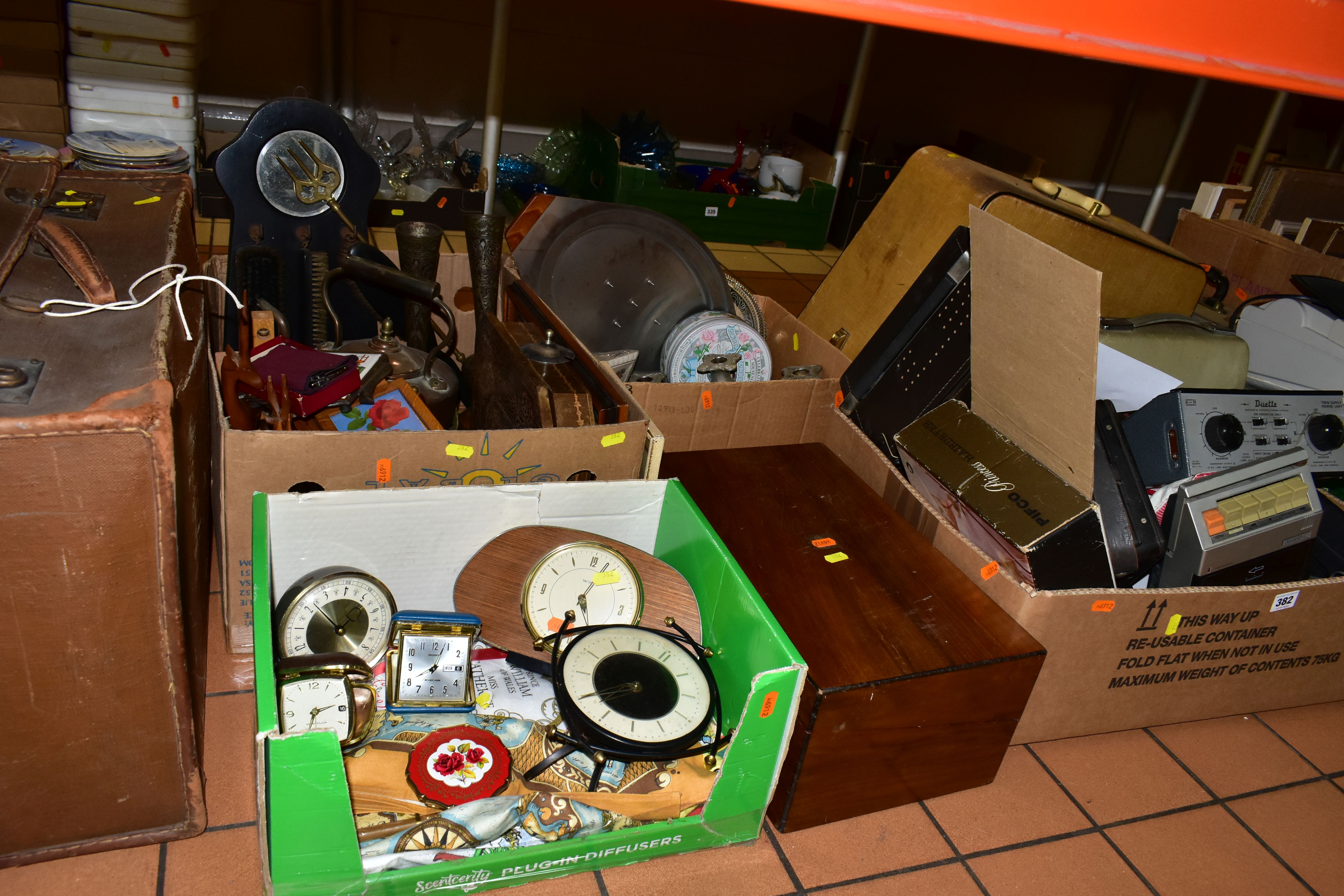 SIX BOXES OF VINTAGE ELECTRICAL ITEMS AND METALWARES, to include a boxed Smith Cordon DLX400 word