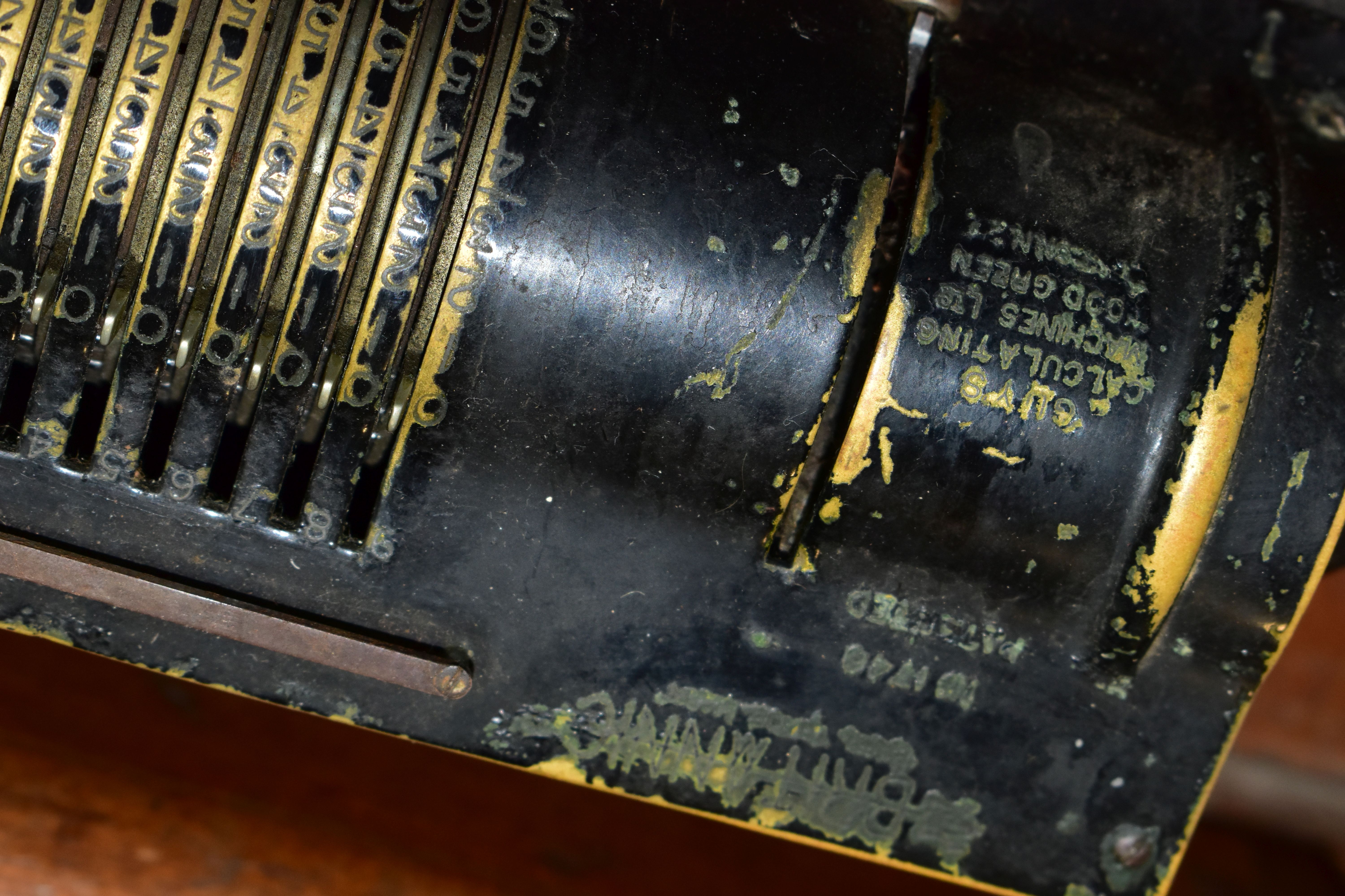 A GUYS BRITANNIC CALCULATING MACHINE, with wooden cover - Image 5 of 5