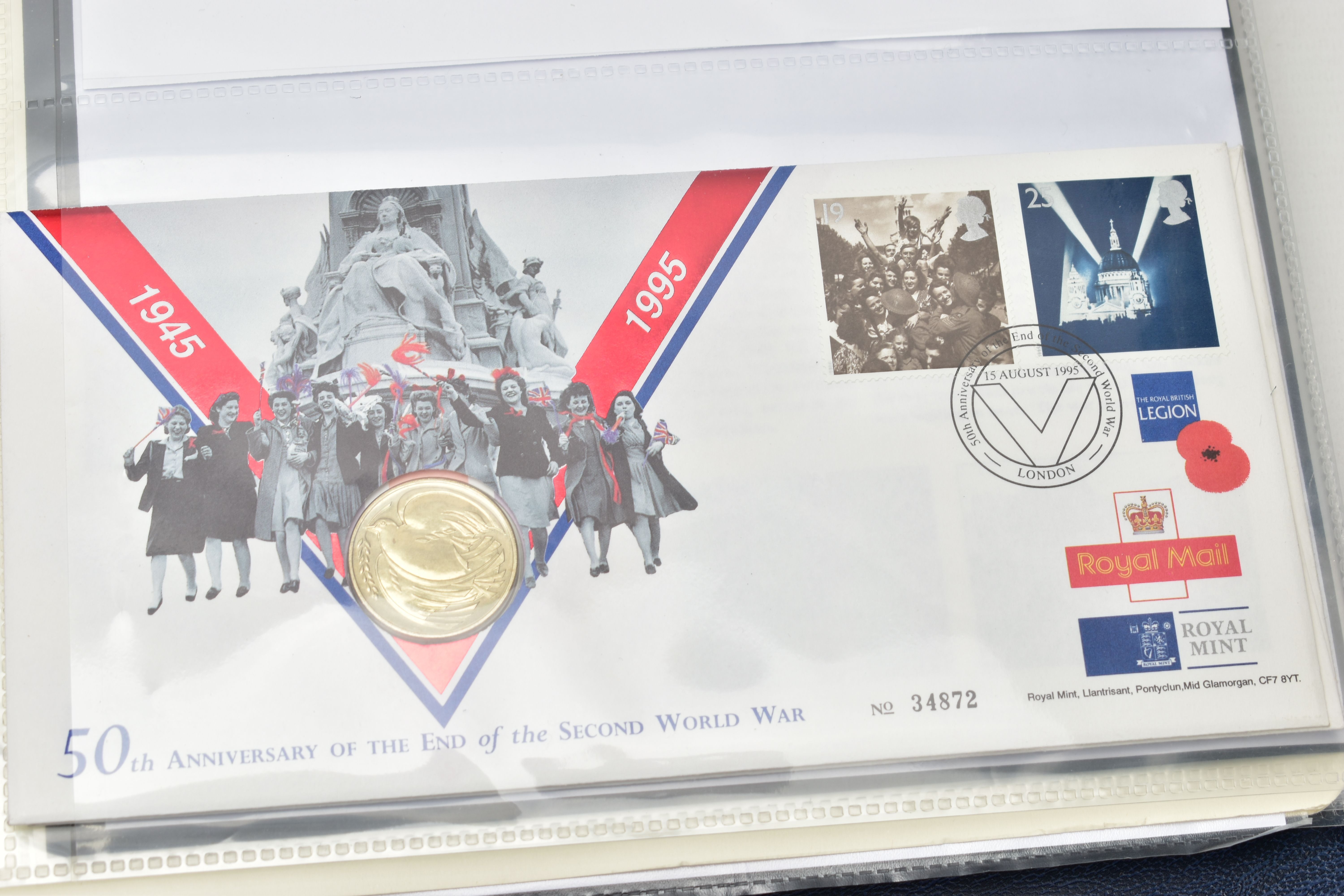 A QUANTITY OF ROYAL MAIL/ROYAL MINT PHILATELIC NUMISMATIC COVERS, to include 17 X CARDED ENVELOPES - Image 5 of 5