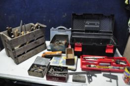 A SELECTION OF VINTAGE TOOLS to include a toolbox containing levels, clamps, screwdrivers, staple