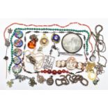 A BAG OF ASSORTED JEWELLERY, to include a white metal faceted colourless paste set brooch, fitted