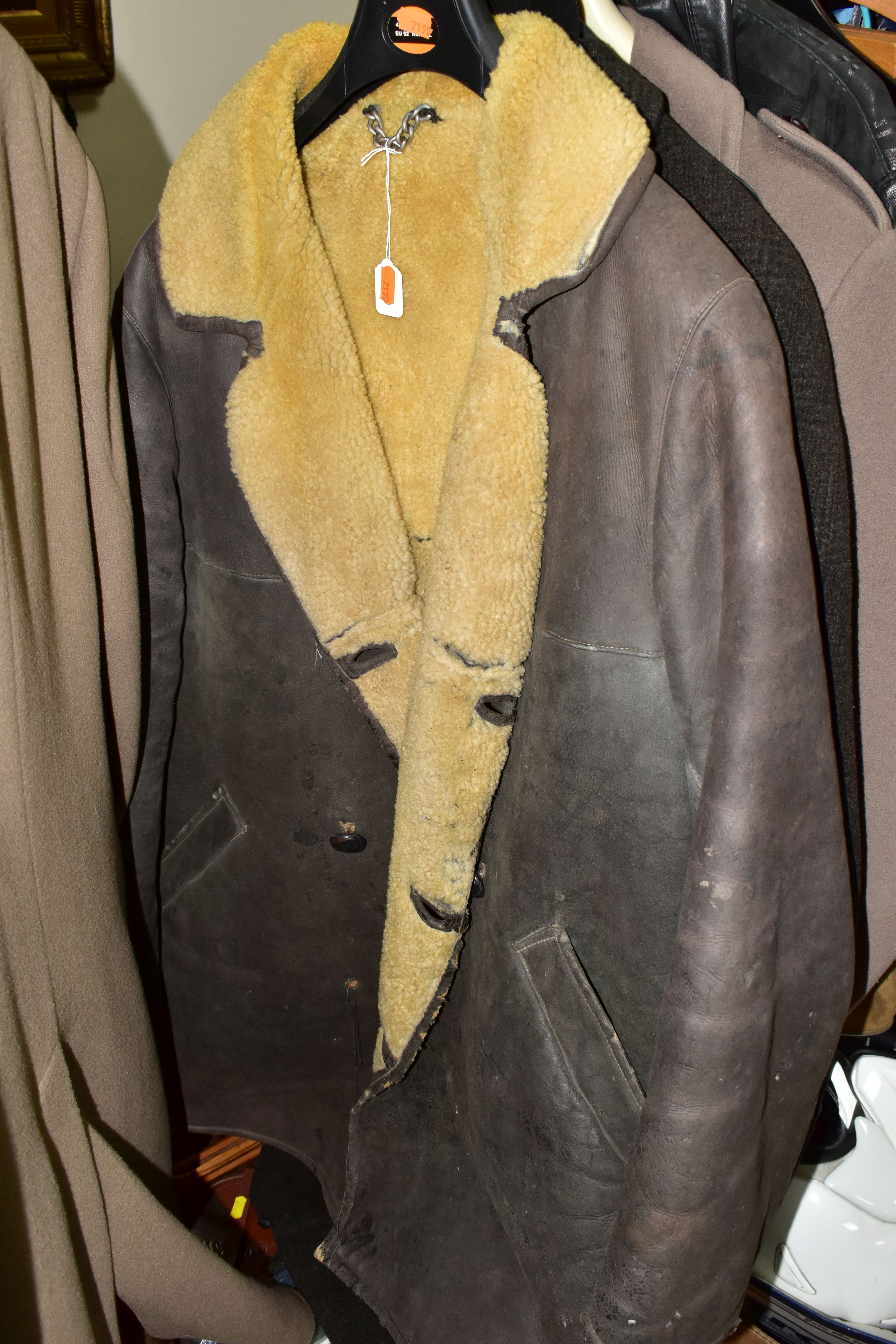 SEVEN GENTLEMEN'S OVERCOATS AND JACKETS TOGETHER WITH TWO BOXES OF ACCESSORIES, to include a long - Image 2 of 10